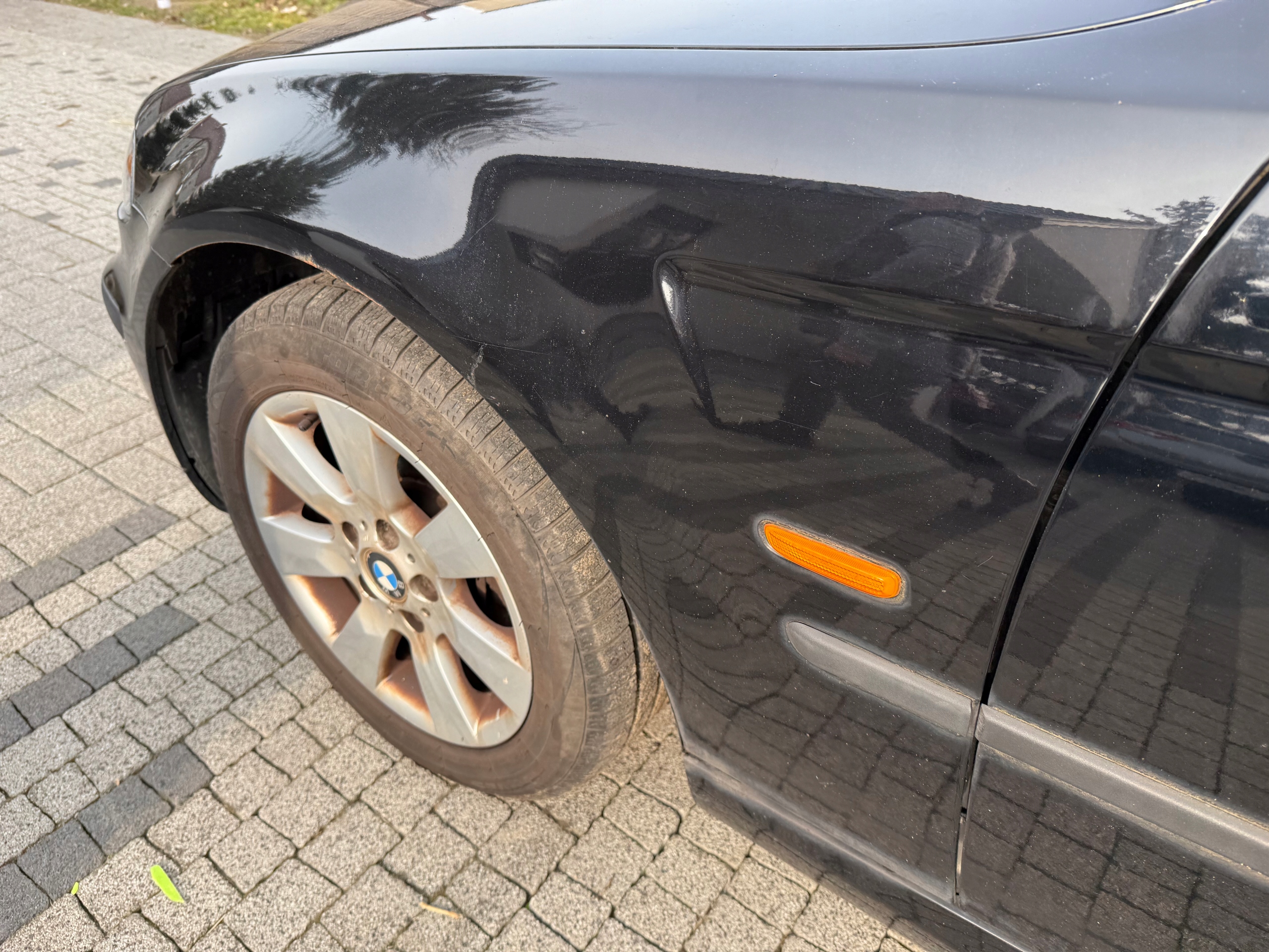 BŁOTNIK PRZEDNI LEWY BMW 3 E46 COMPACT 668 SCHWARZ 2 Producent części BMW OE