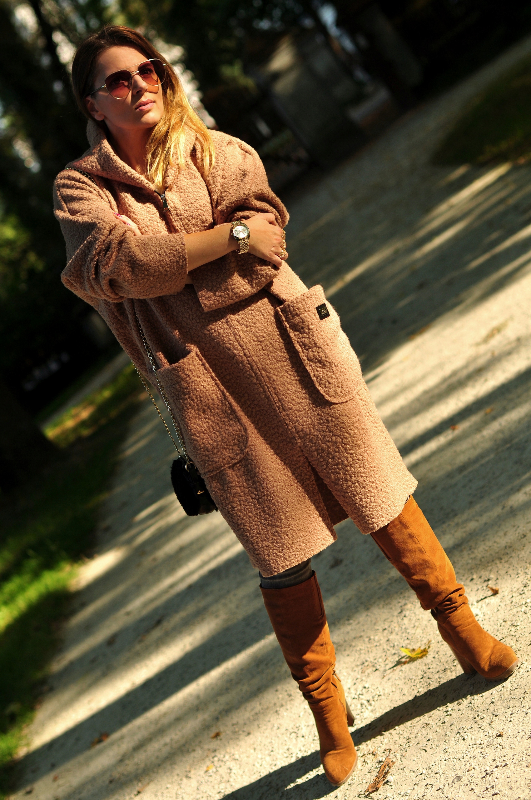 CIEPŁY PŁASZCZ BARANEK z kapturem NA SUWAK red Wypełnienie nie dotyczy