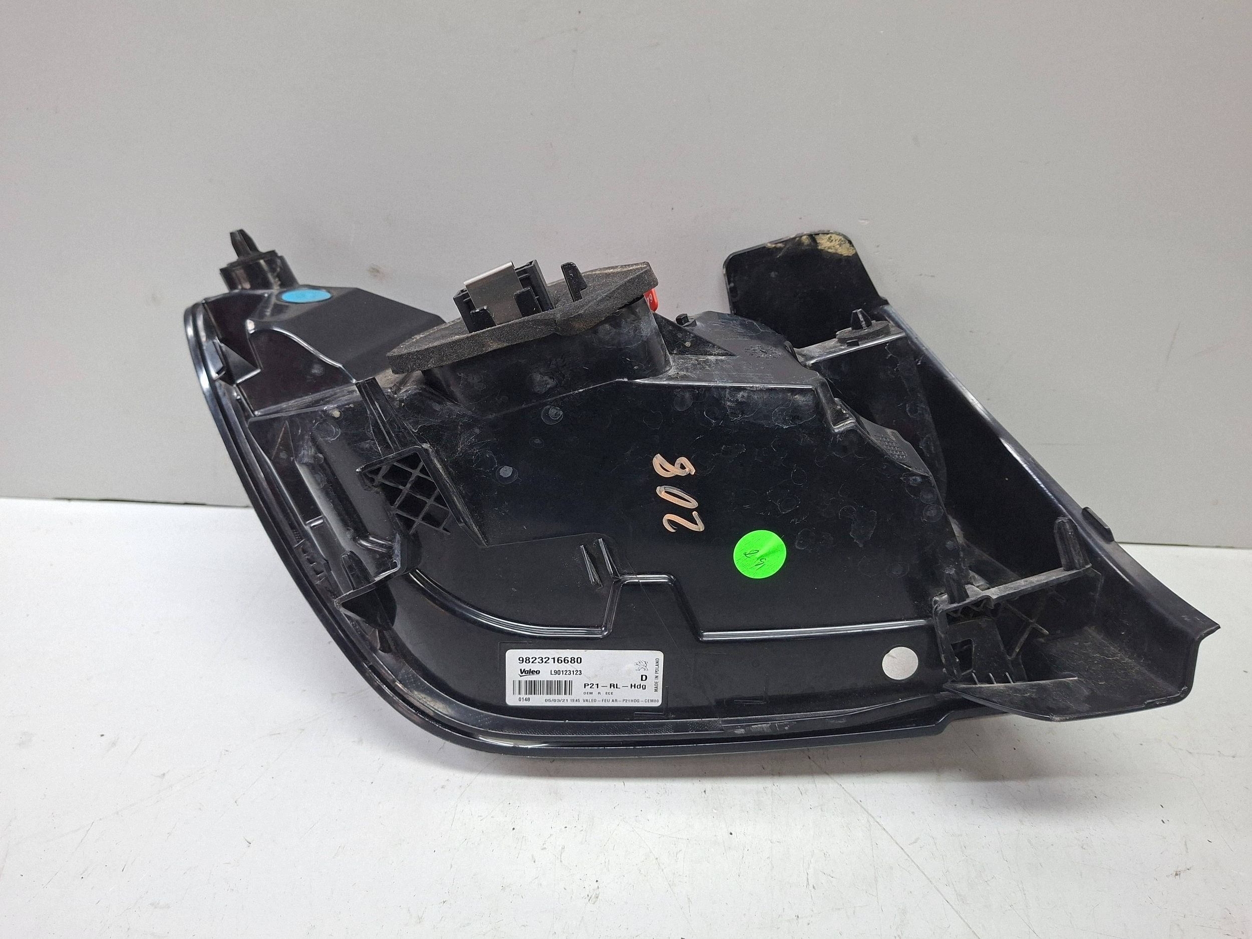 light rear right 9823216680 PEUGEOT 208 II 2019