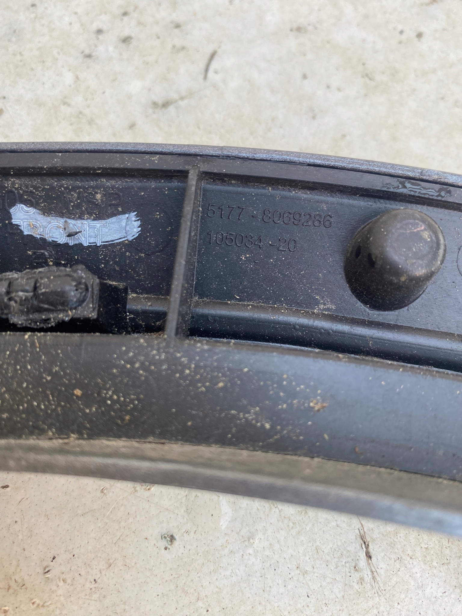 BMW X5 G05 m-packet moulding for fender right front front right 8069286