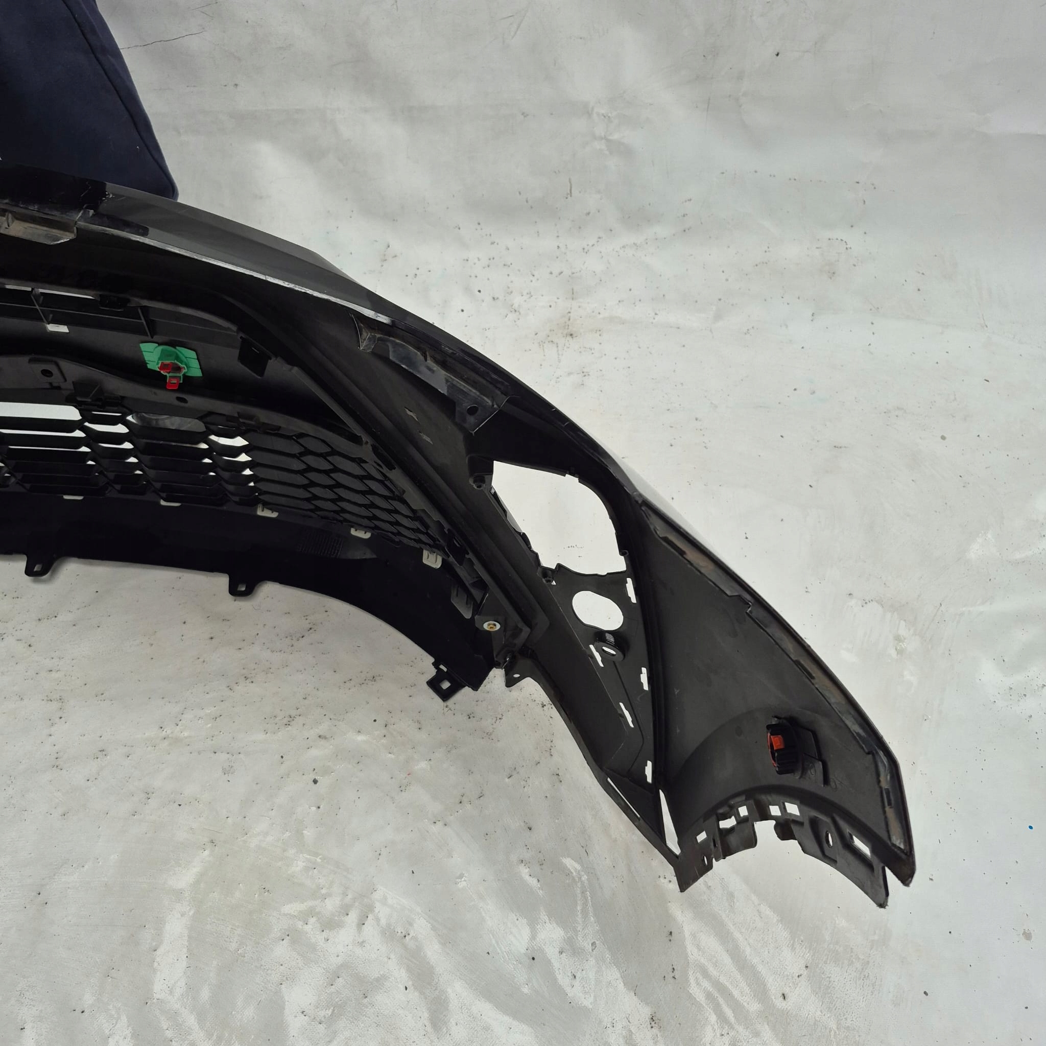 TOYOTA C-HR and 1 LIFT 19-23 bumper front front PDC