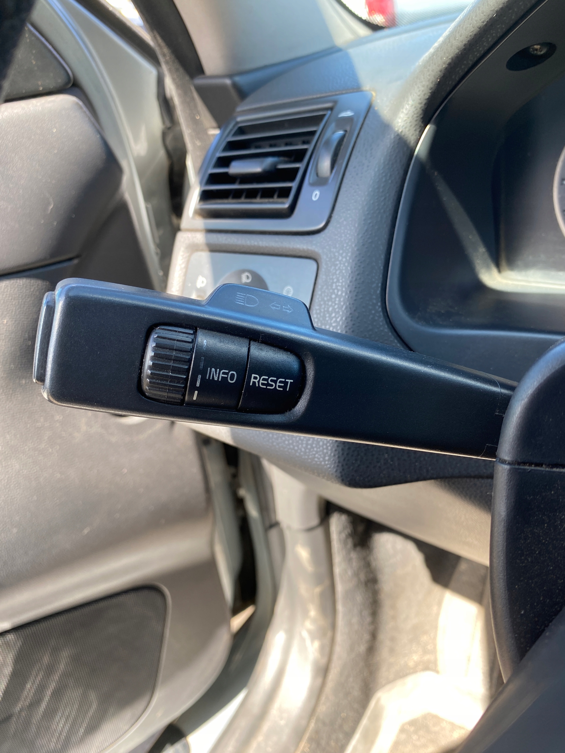 Interrupteur commande phares feux ZESPOLONY Volant VOLVO S40 2 II 04-10 2.0 D