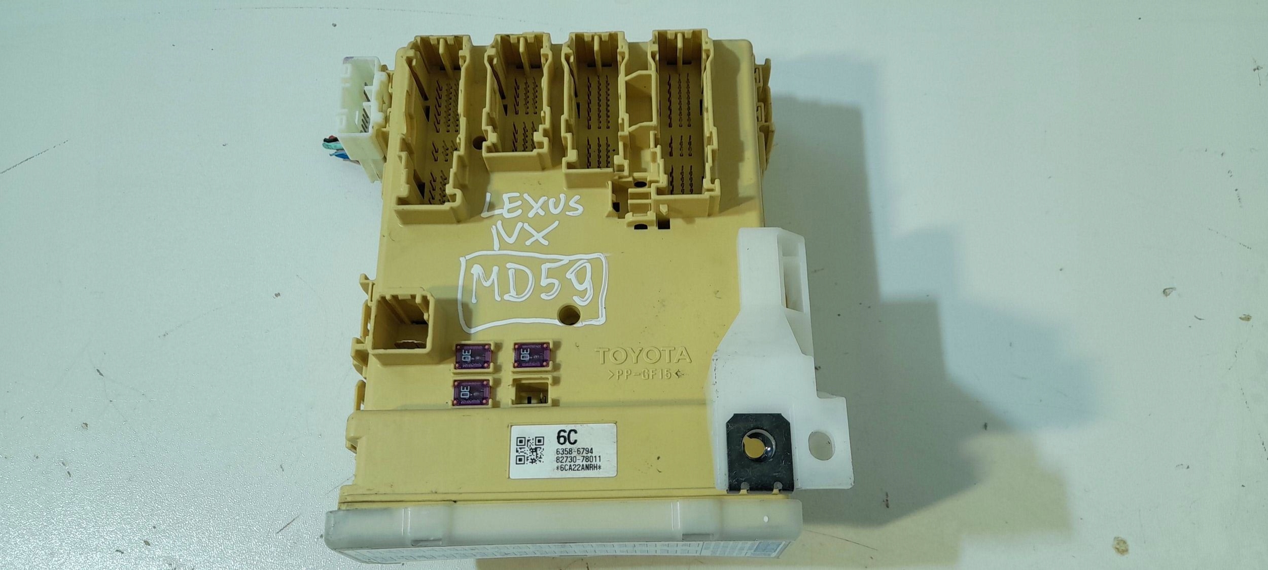 Lexus NX Module fusibles BSI 8273078011 (MD59)