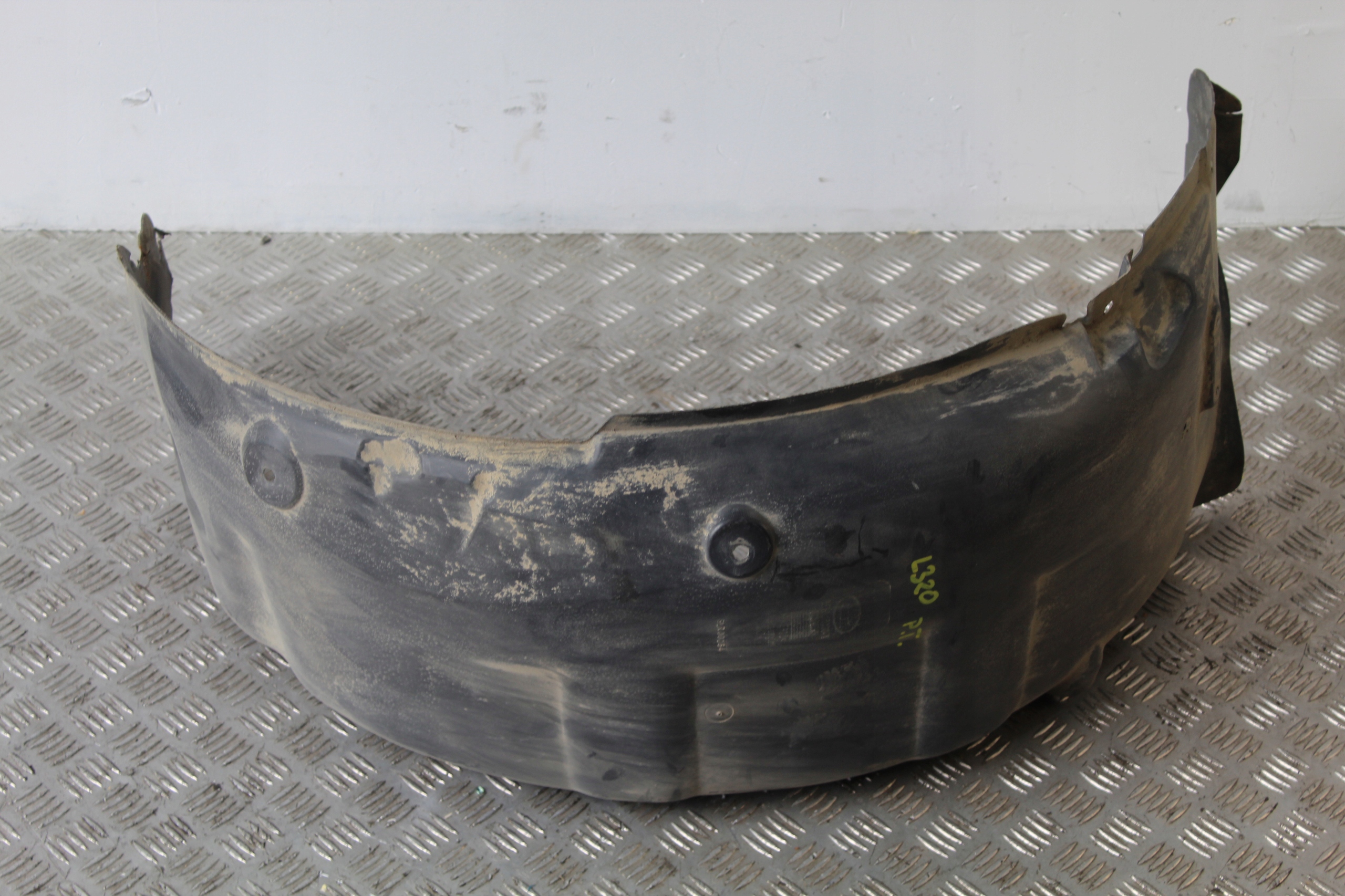 mudguard right rear part RANGE ROVER SPORT L320 SLR00064