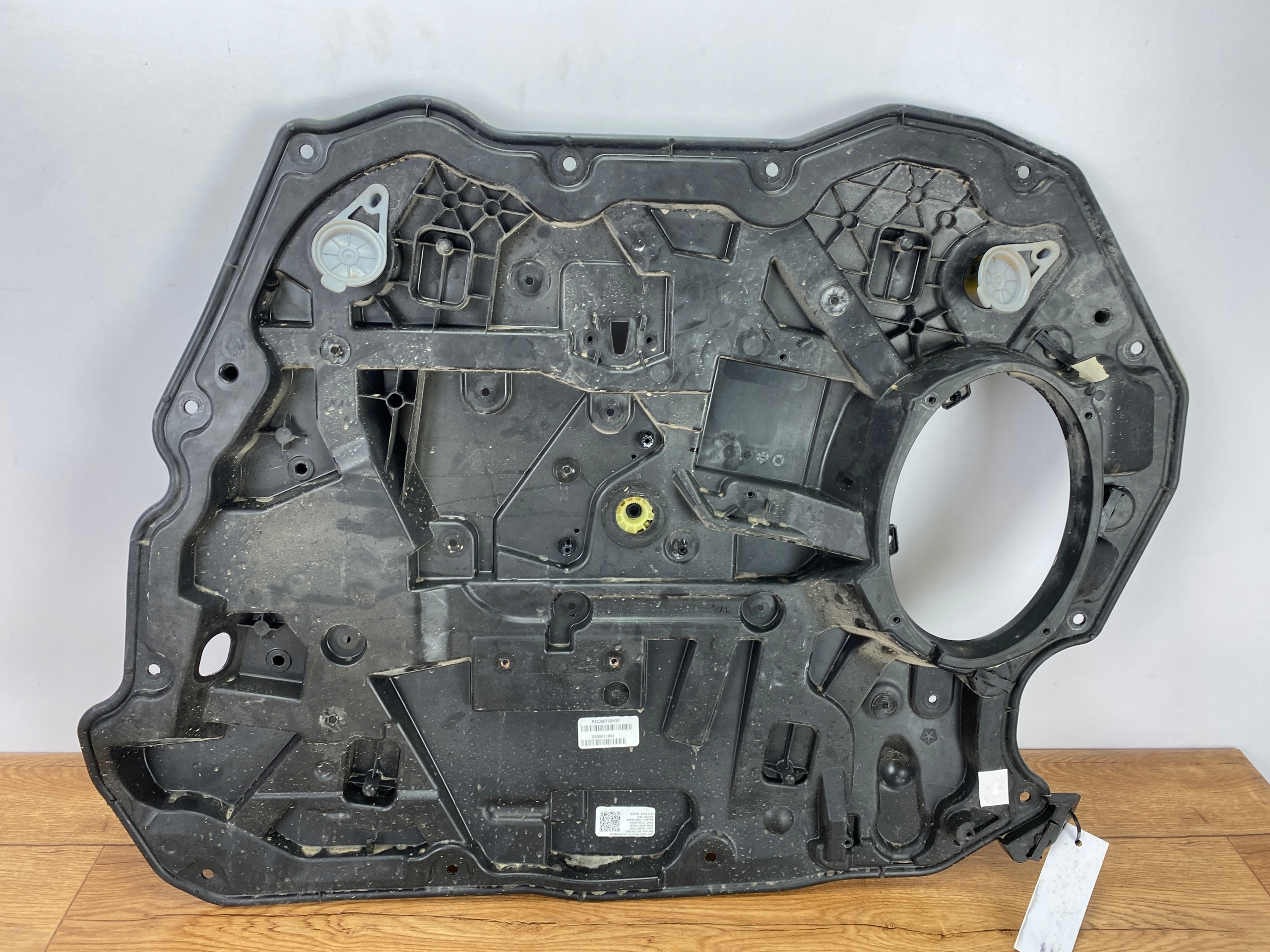 window regulator side door right Ram 1500 2019+ USA