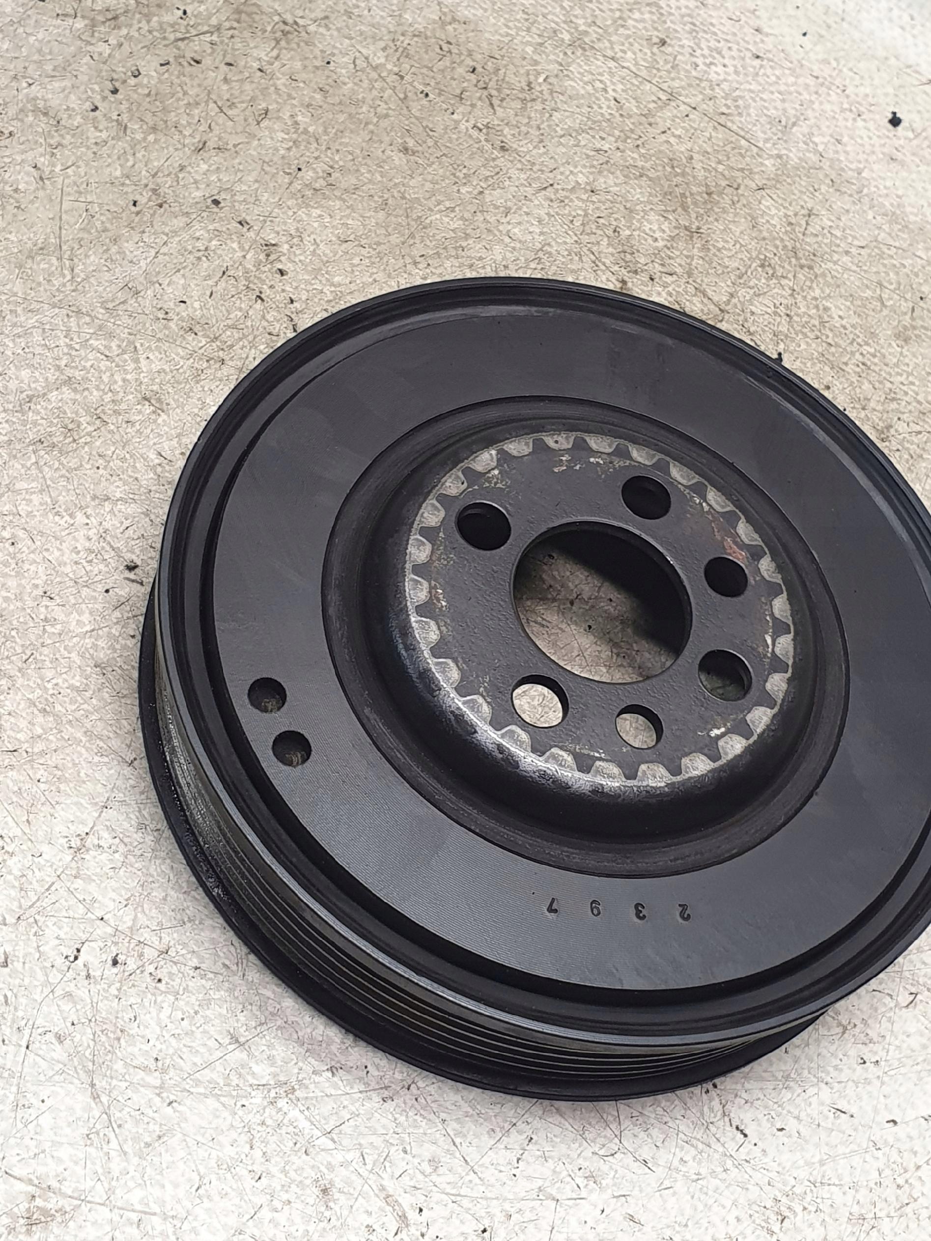 pulley OE 06A105243E AUDI A3 8L 1.8 125KM 97r.