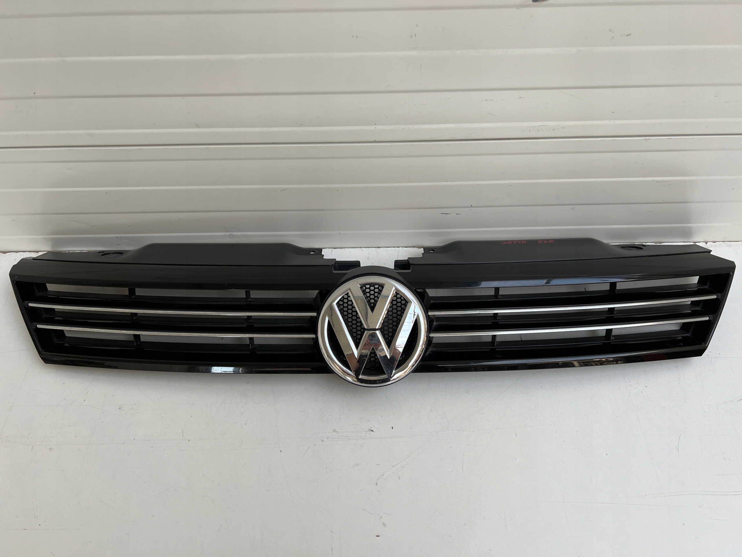 VW Jetta 5C6 Kühlergrill FRONTGRILL Kühlergitter 5C6853653 - Thumbnail 1