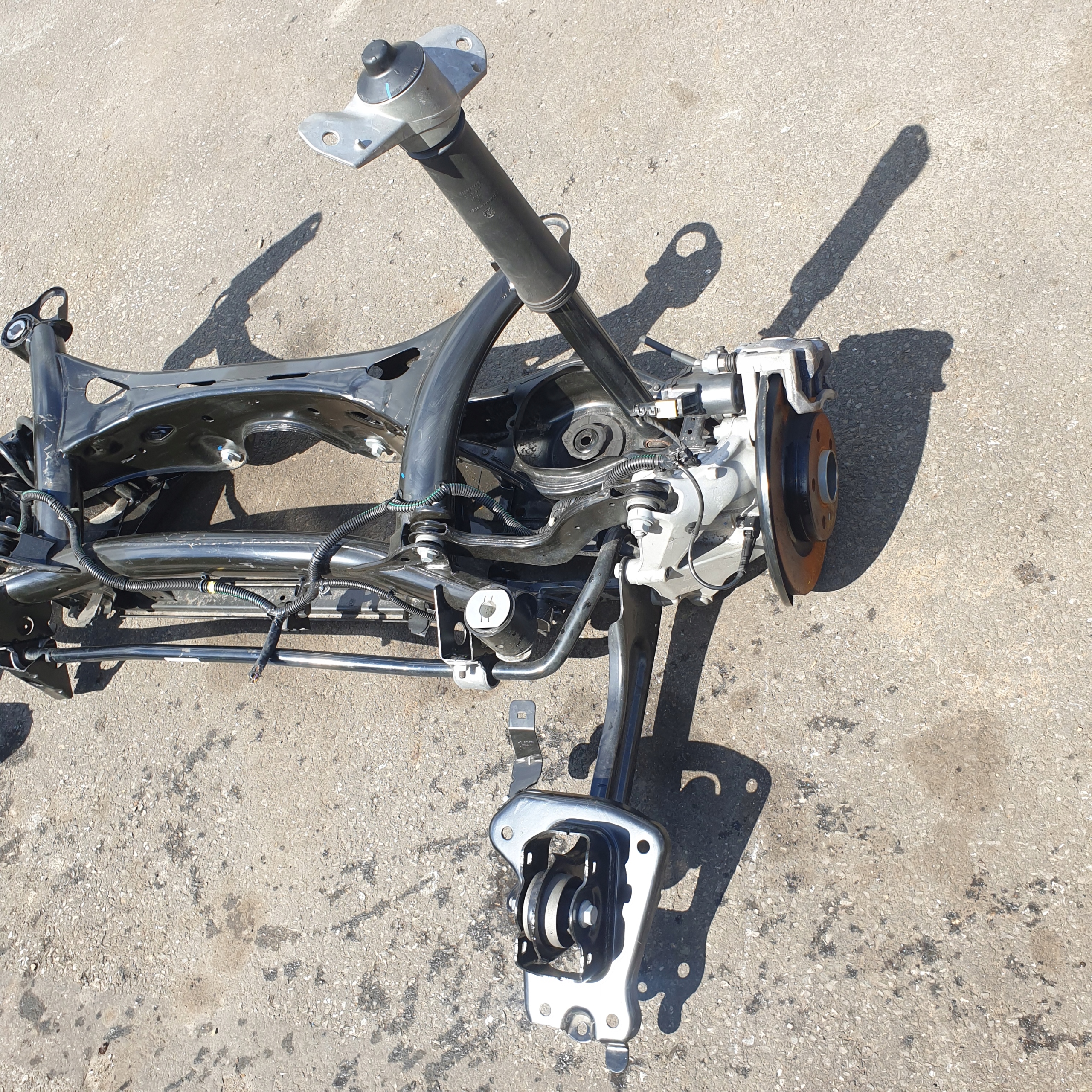 shock absorber rear VOLVO XC40 OE 9TYS. KM.