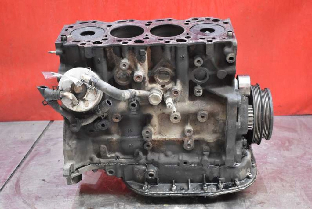 BLOK DÓŁ SILNIKA WAŁ 1CD TOYOTA AVENSIS VERSO 2.0 D-4D 116 KM 01-03