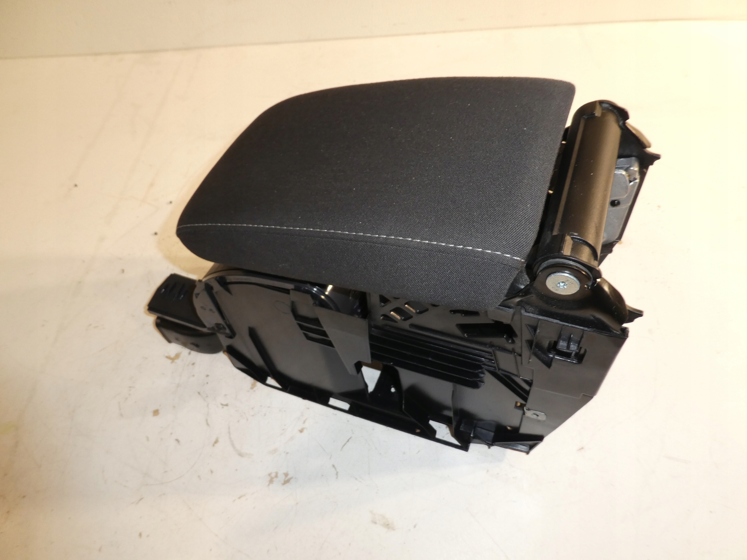 VW VOLKSWAGEN GOLF 6 VI BRACCIOLO 1K5864251C