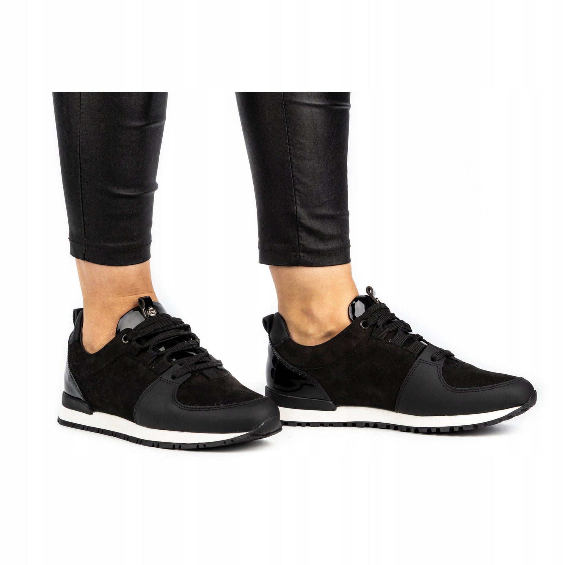 Buty sportowe damskie SKÓRZANE czarne 0784 39 Wzór dominujący bez wzoru