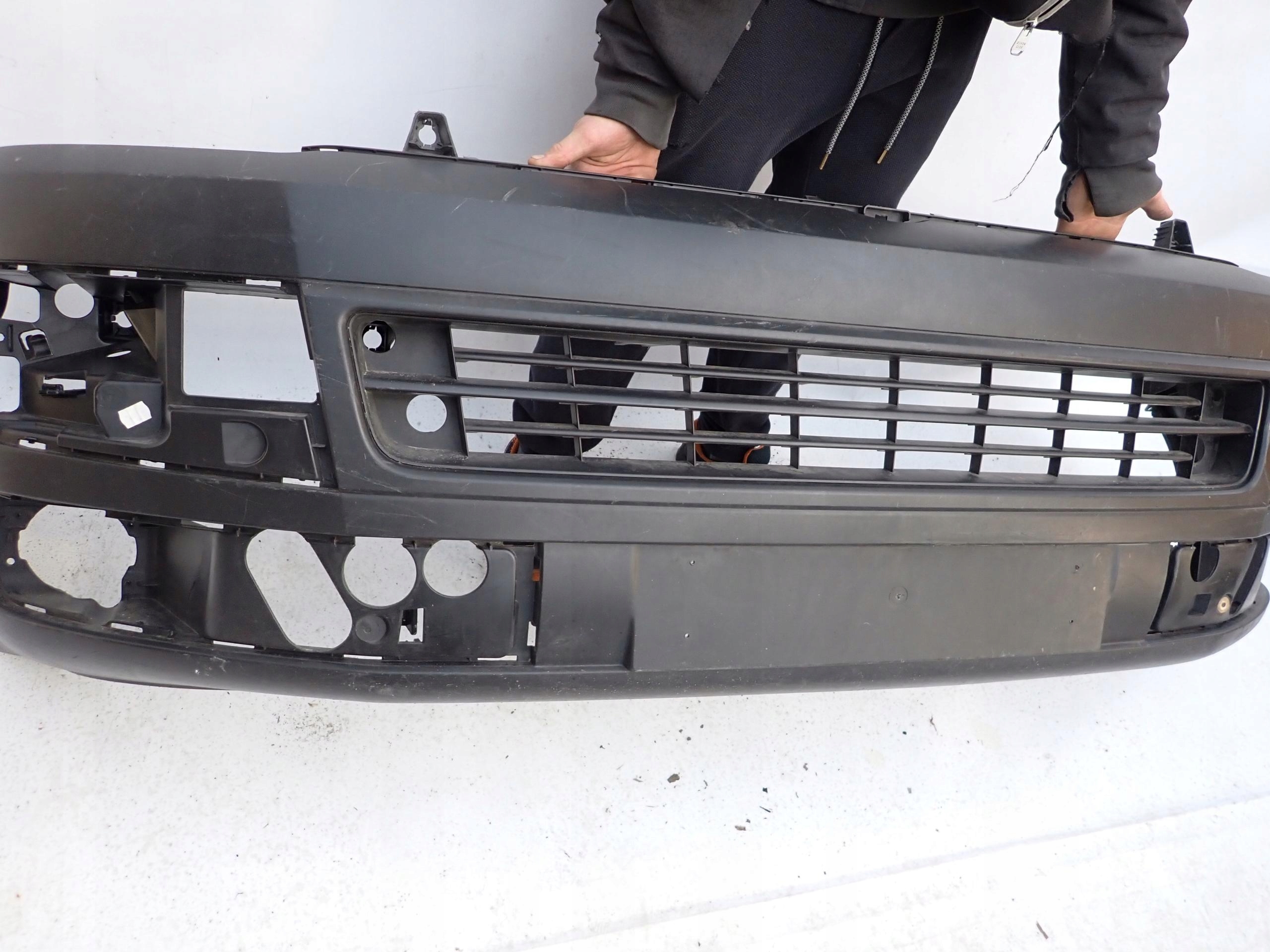 VW T5 MULTIVAN LIFT 09-15 nárazník předek PDC
