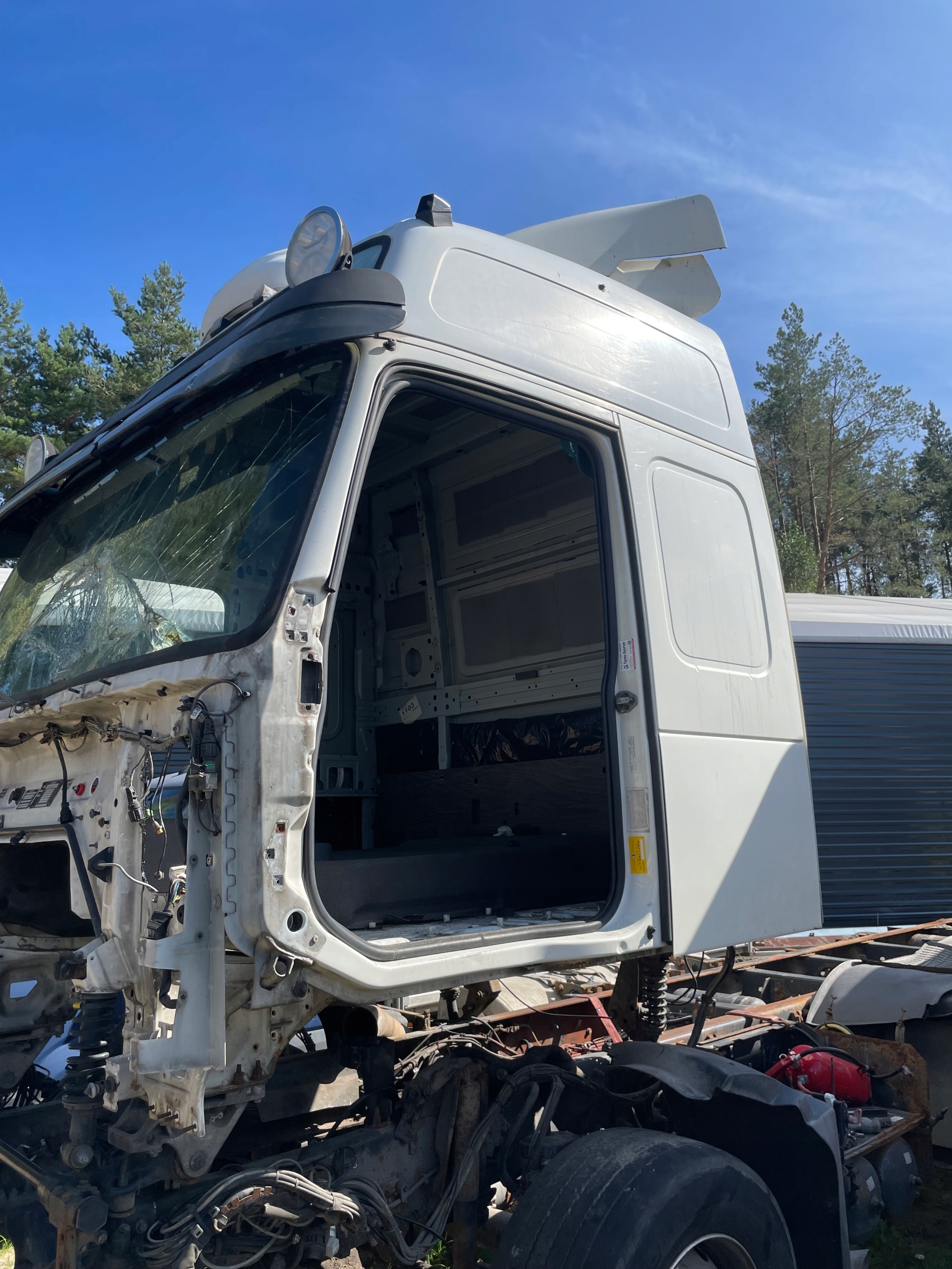 КАБІНА КУЗОВЩИНА МЕТА VOLVO Fh13 400 EURO 4 D13a400