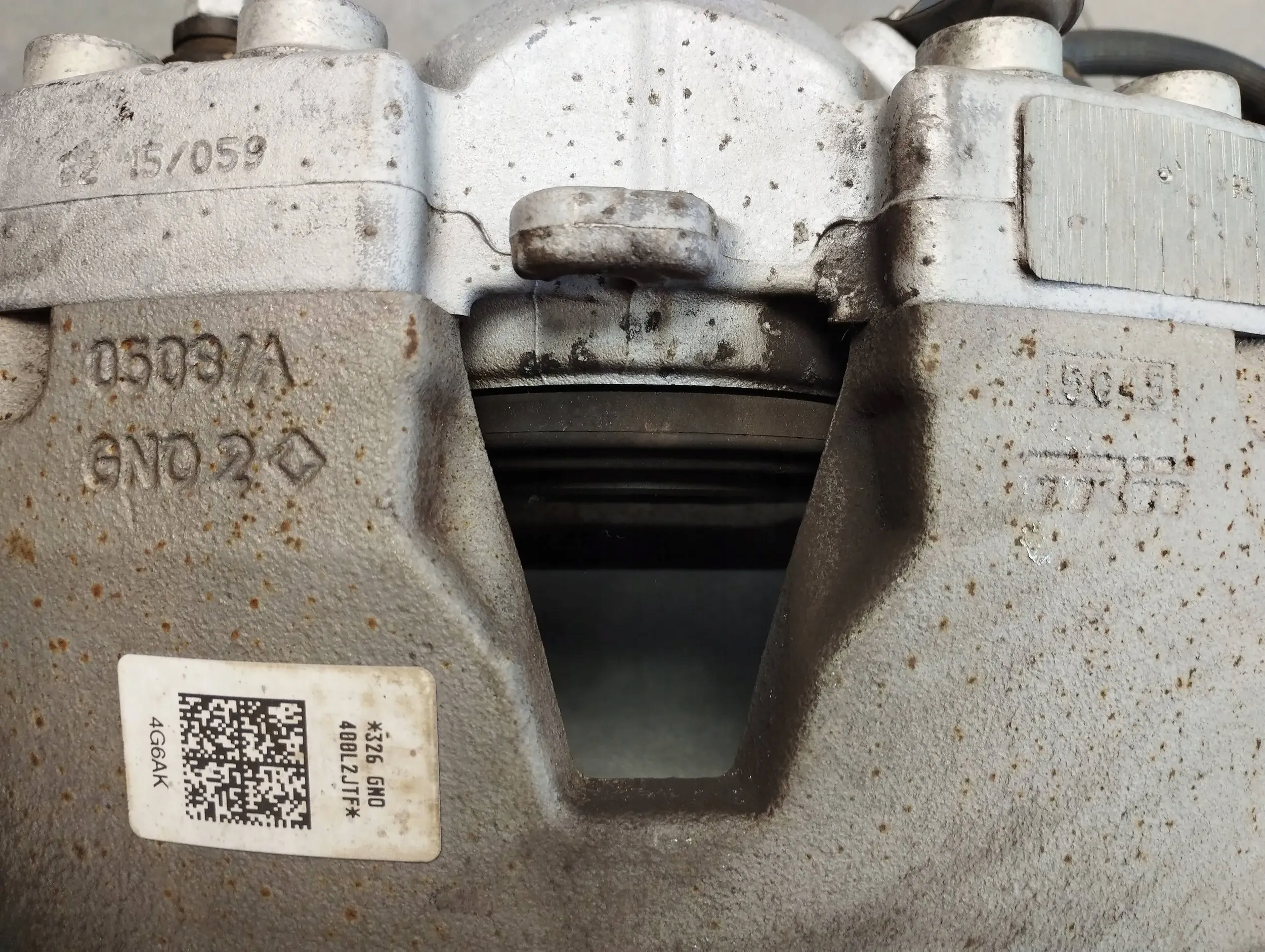 Audi A6 C7 4G 2.0 TDI caliper right front 4G0106AK