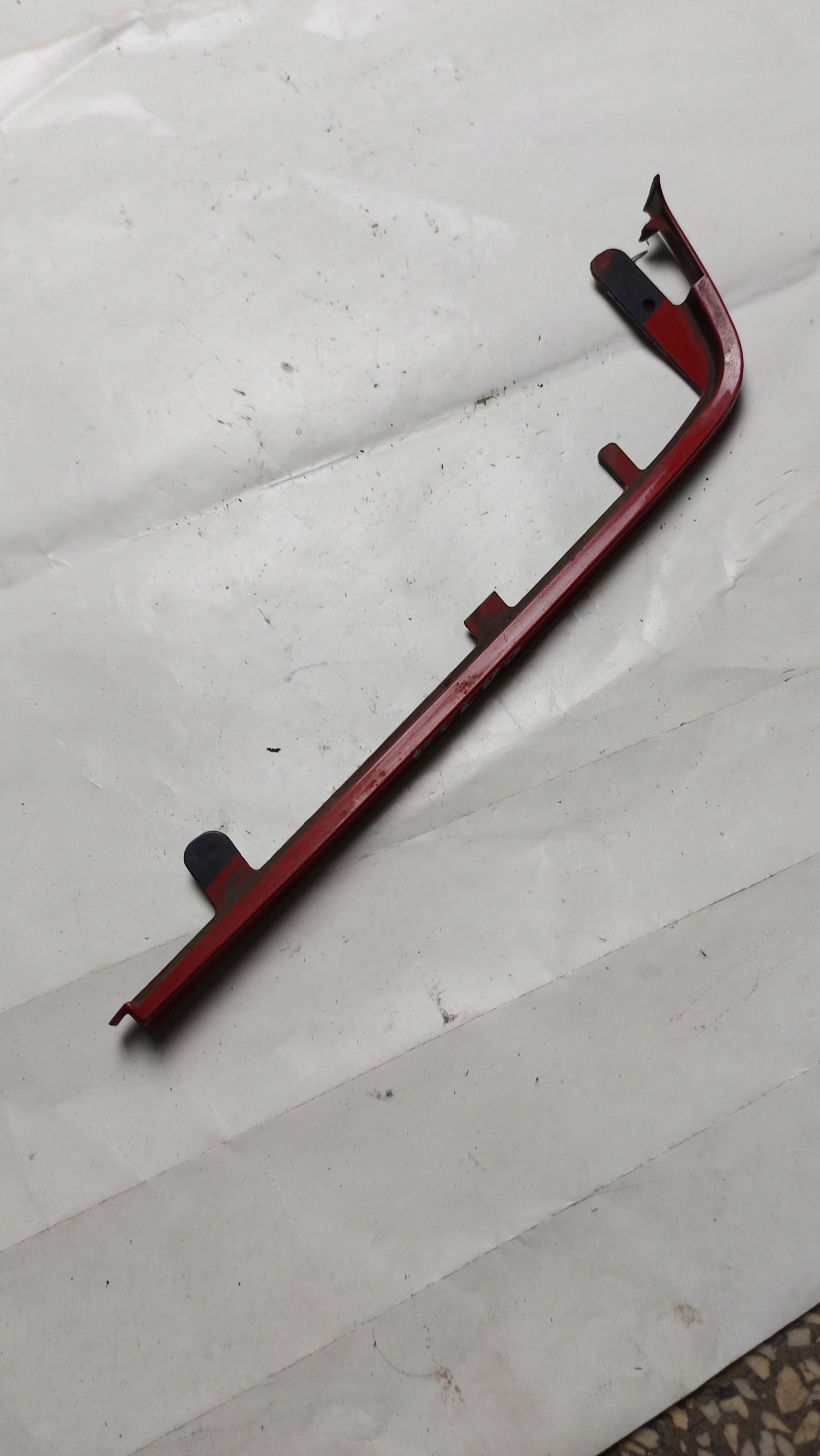 krytka lišta pod LAMPE předek kryt VOLVO OE
