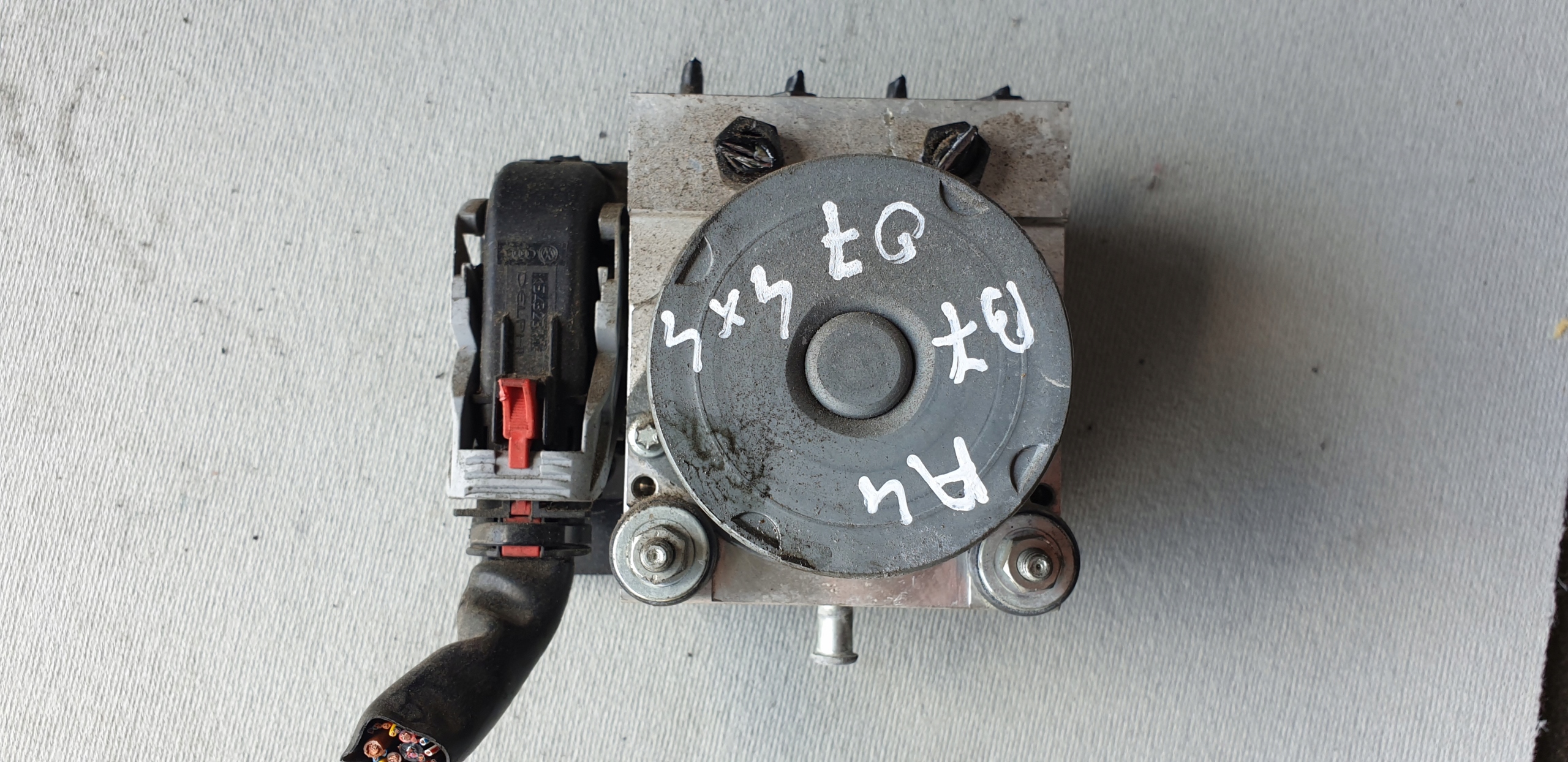 НАСОС ABS AUDI A4 B7 2004-2007e0614517al