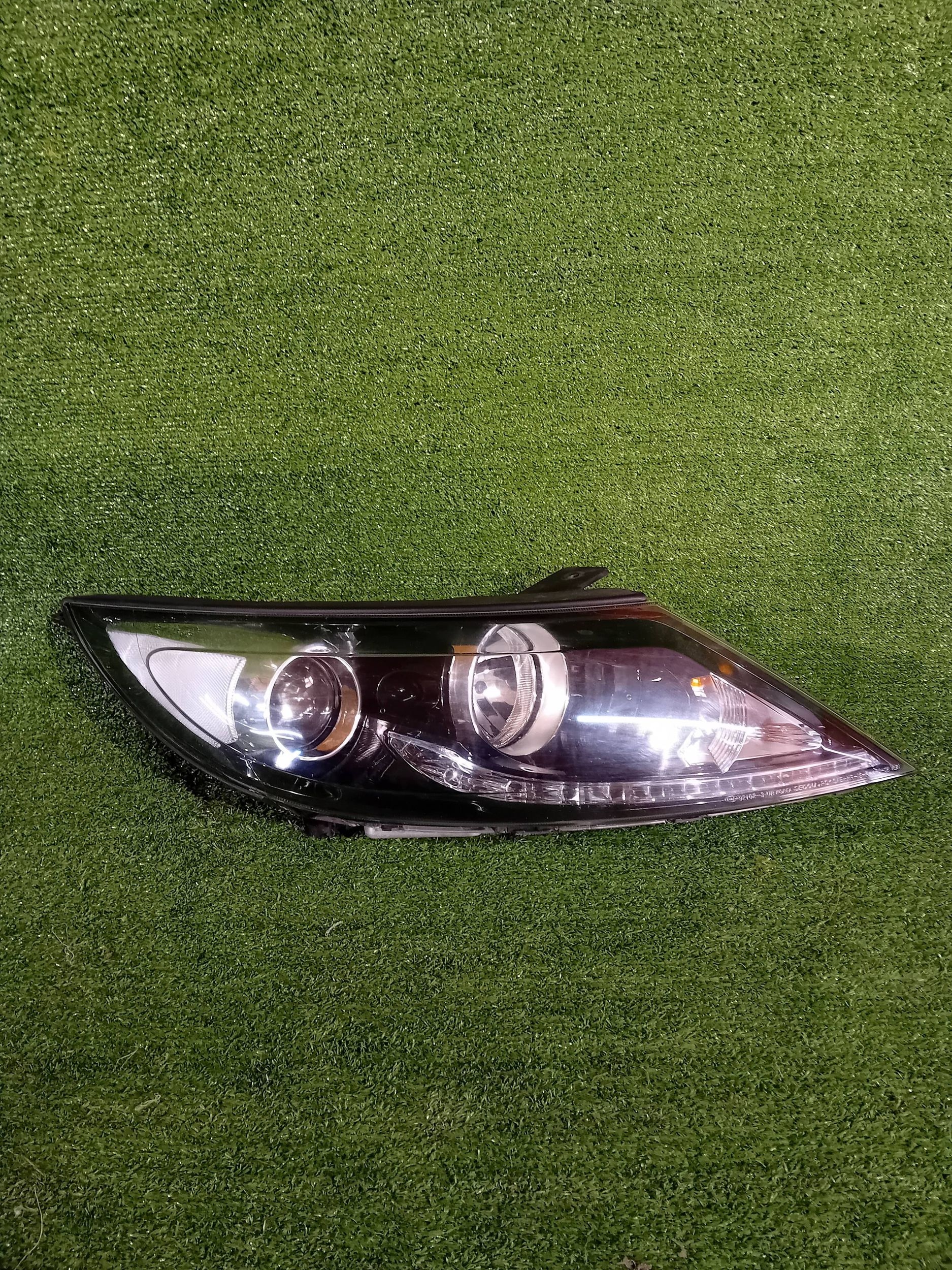 REFLEKTOR right front KIA SPORTAGE III XENON 10- NR.R848