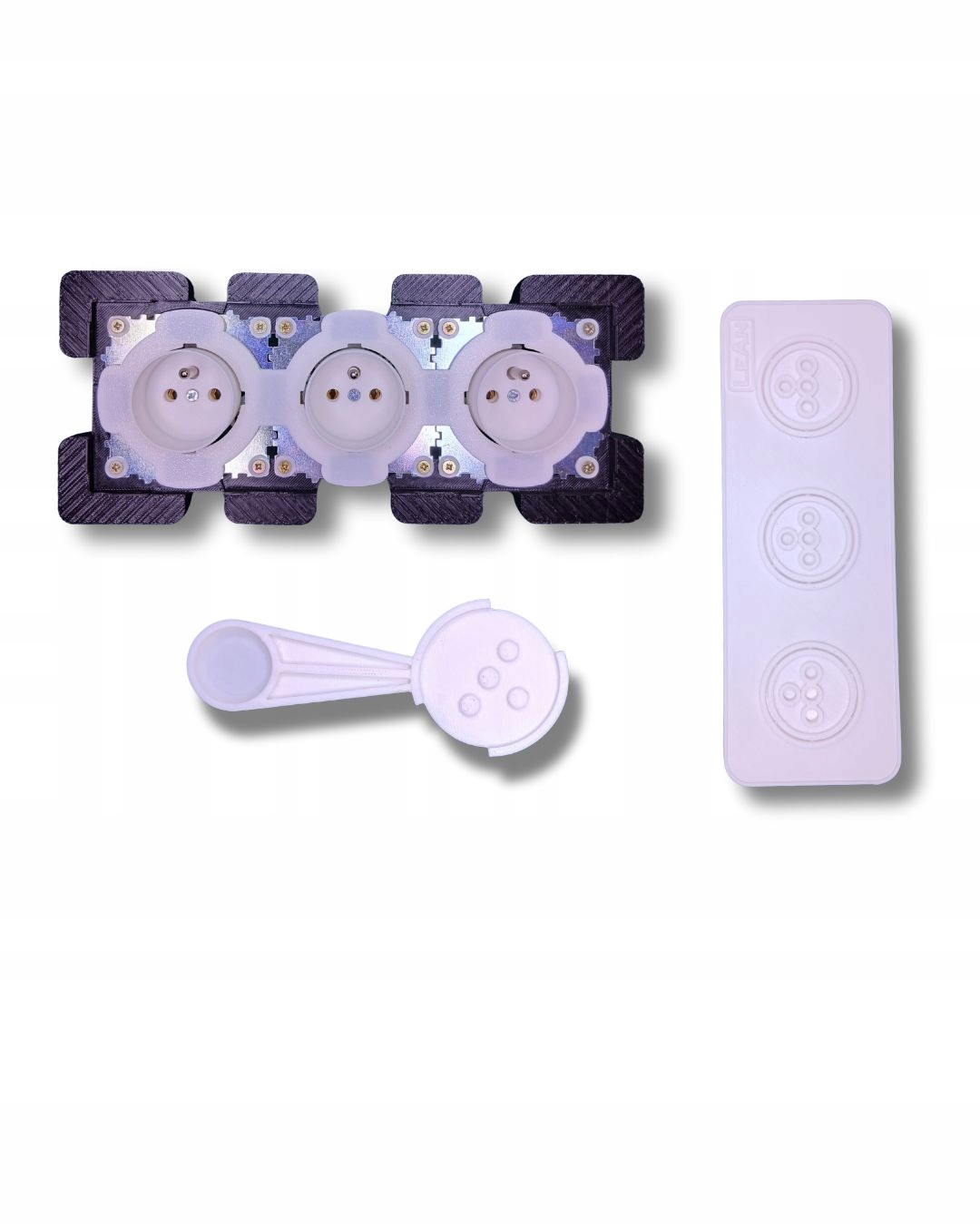 Skryté 3x naddoskové zásuvky do kuchyne na svetlé dlaždice