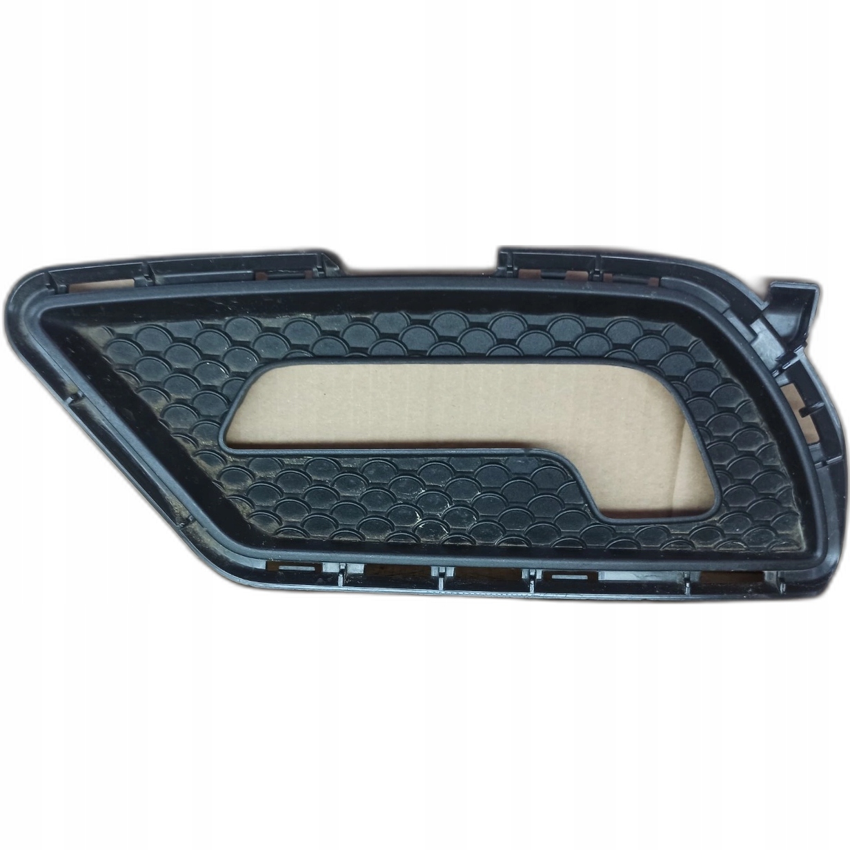 A2078850353 - РЕШІТКА БАМПЕРА ЛІВА ПЕРЕДНЯ MERCEDES E 207 AMG 09-12