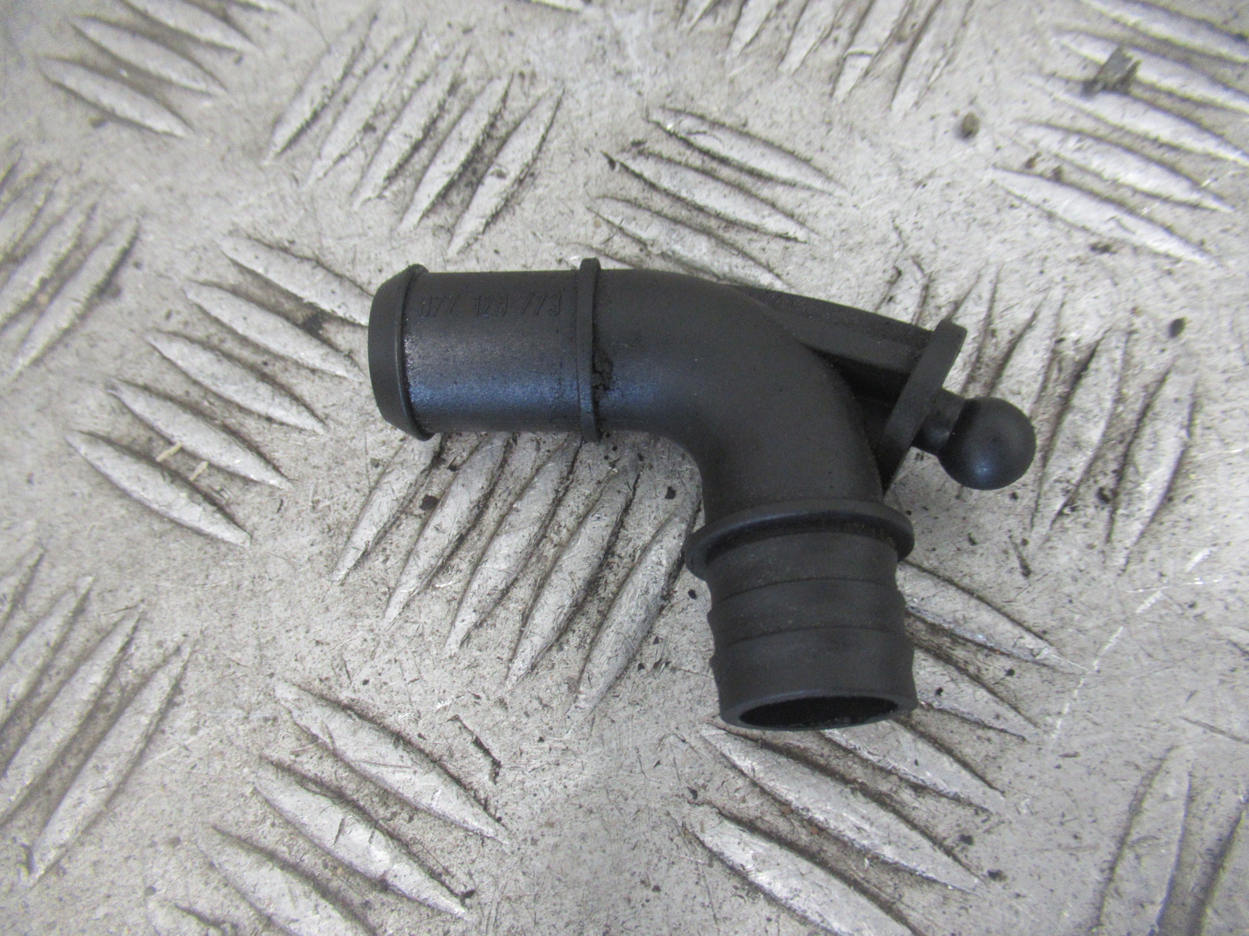 Rohrbogen VOLKSWAGEN TOUAREG 07Z129773
