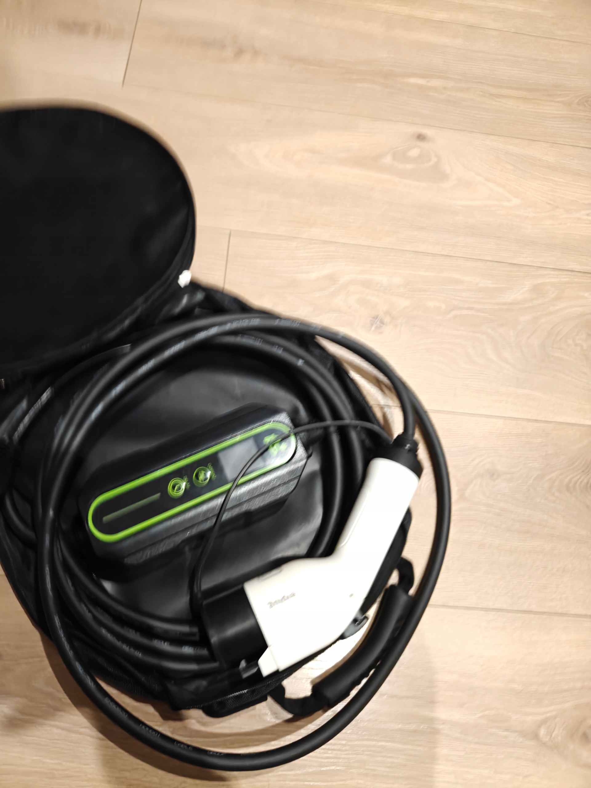 IKABEL зарядное устройство для электромобиля EVPLUG