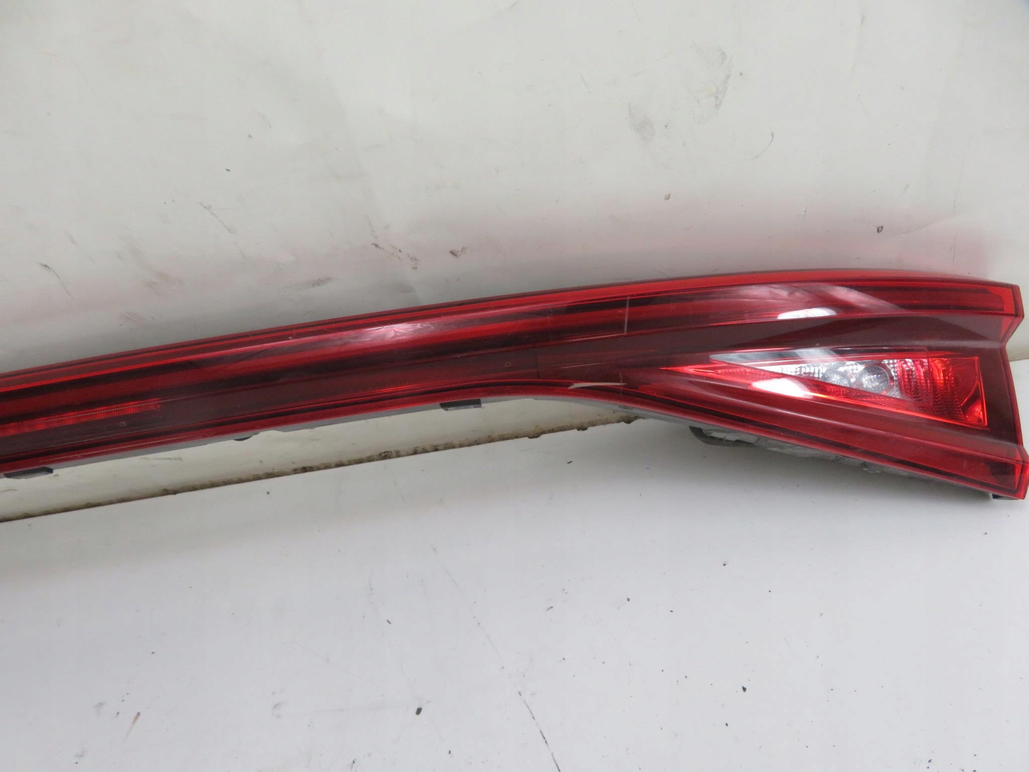 LAMPA BLENDA TYŁ TYLNA SEAT LEON IV 5FE945307E Producent części Seat