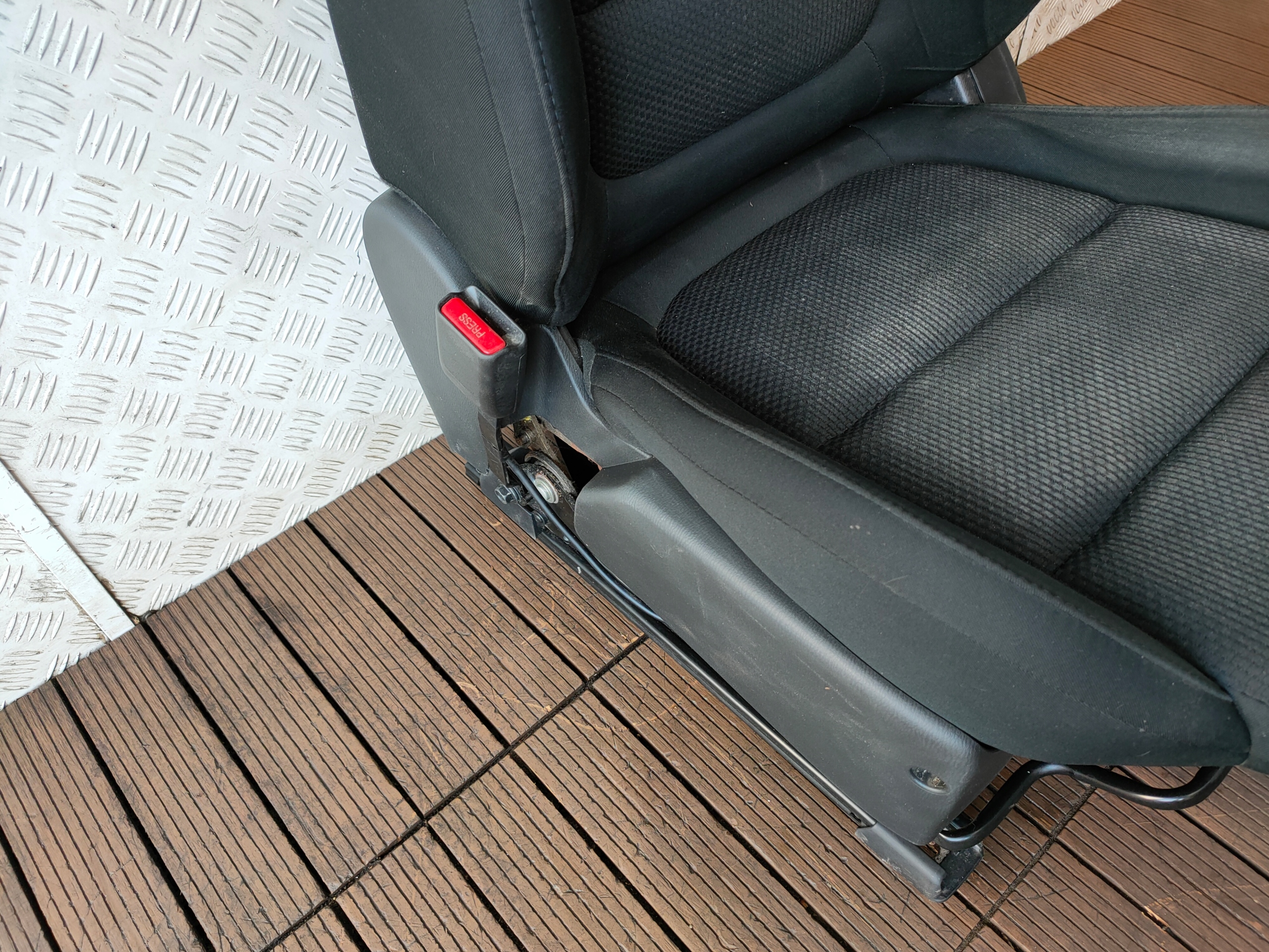 MAZDA CX-5 and KD LIFT 15-17 seat front left driver´s front EUROPA OE