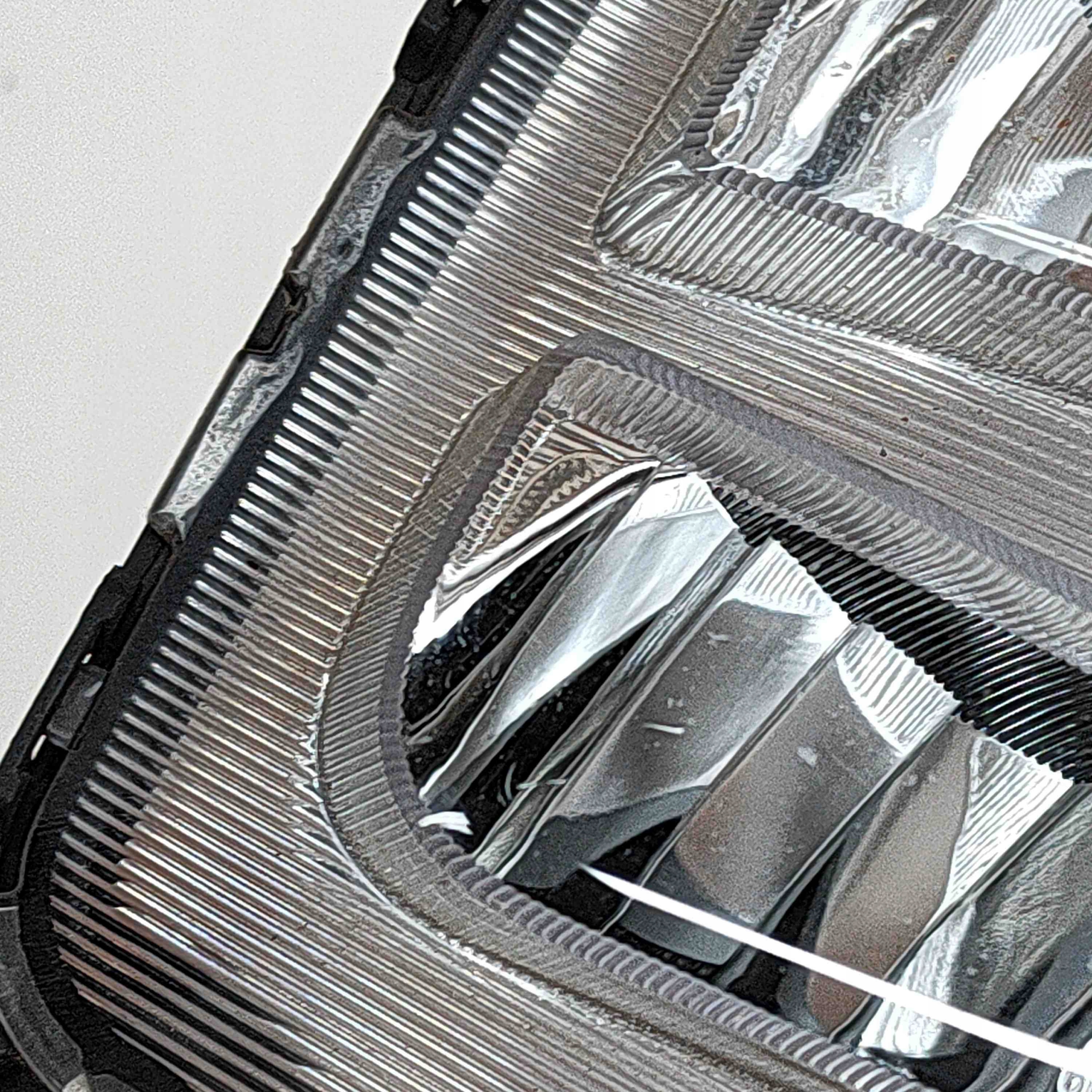 KORANDO 2022 левый свет Передний