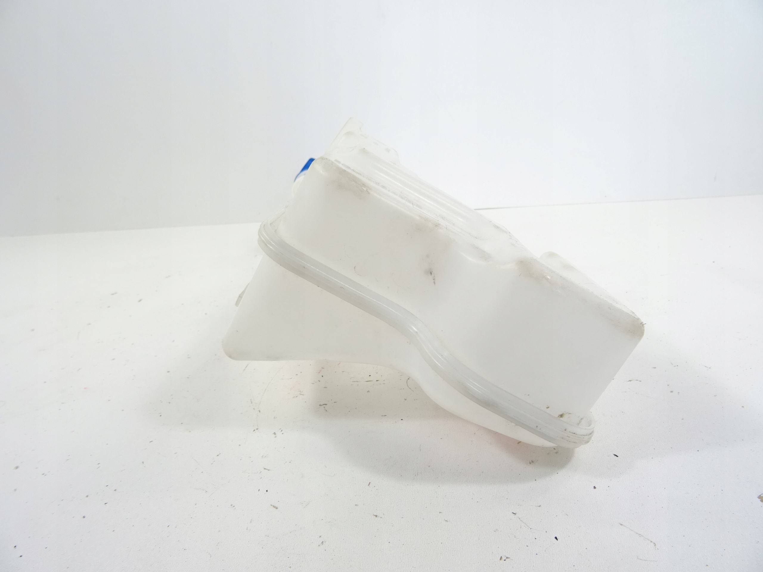 vw бачок омывателя 2GM955448B 2GM955453B оригинал 19-