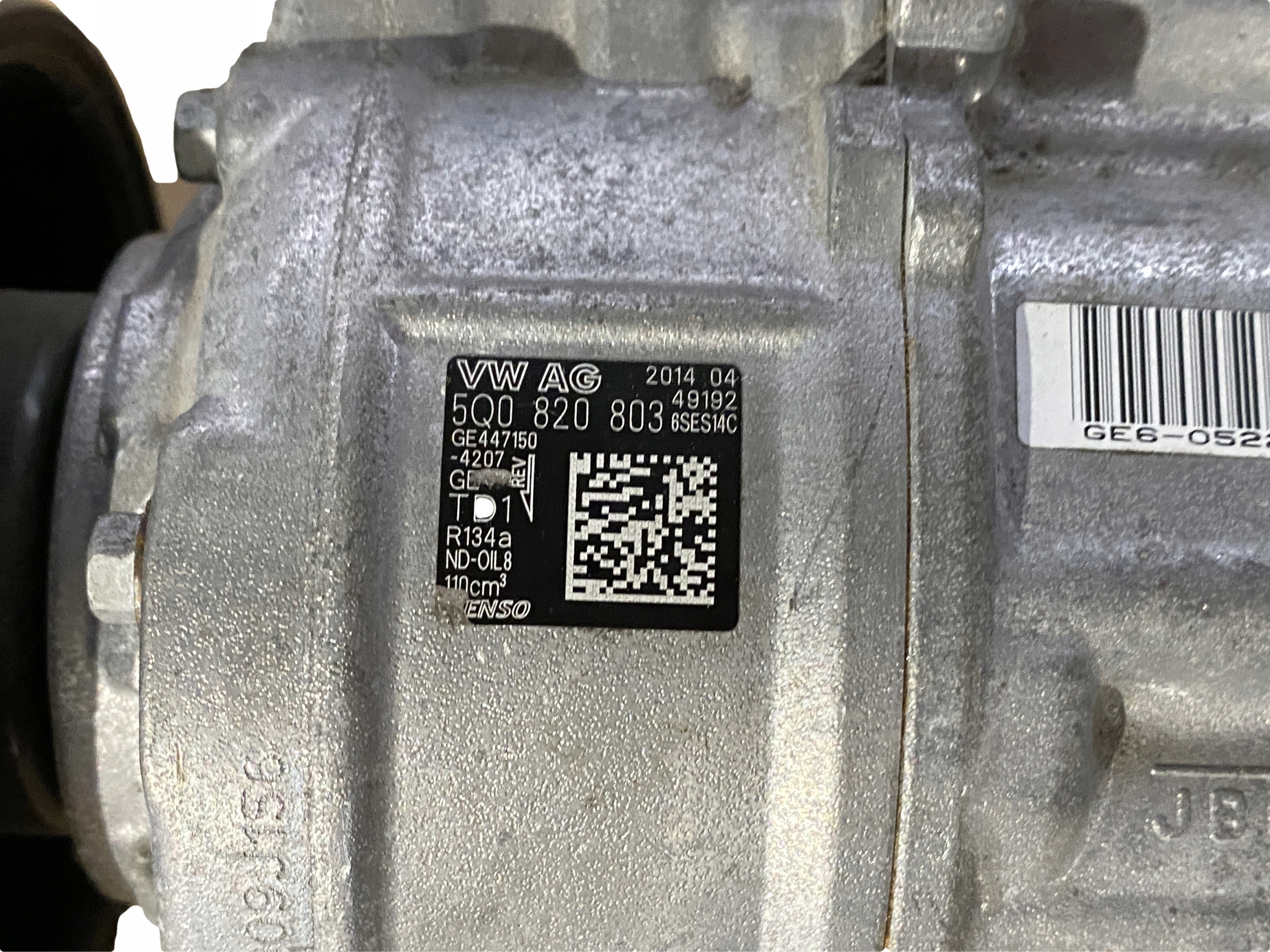 AUDI VW compressor; compressor of the air conditioning 5Q0820803