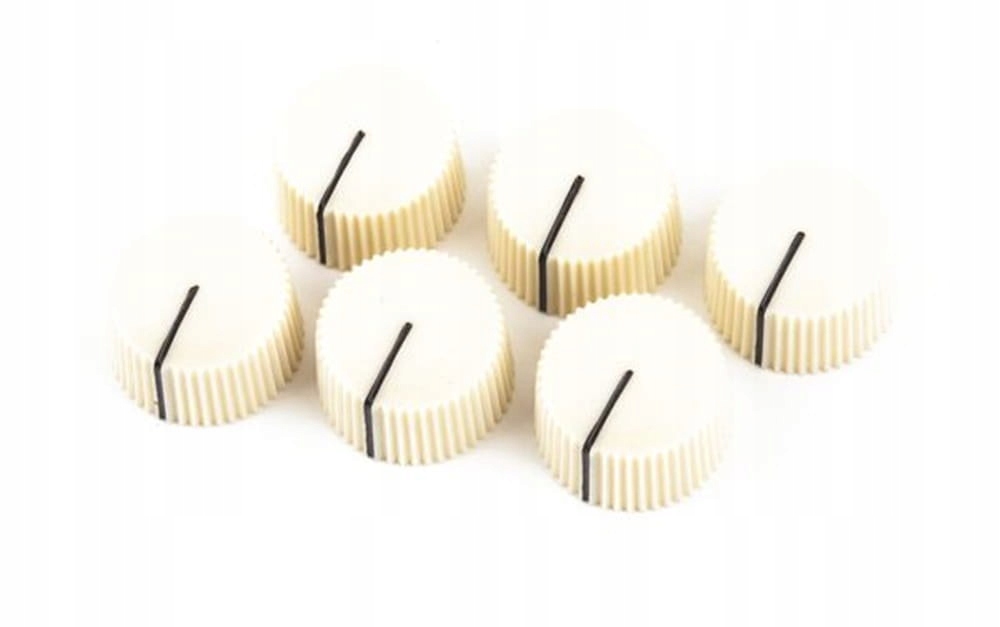 Fender 0990933000 Bílé vintage knoflíky pro zesilovače