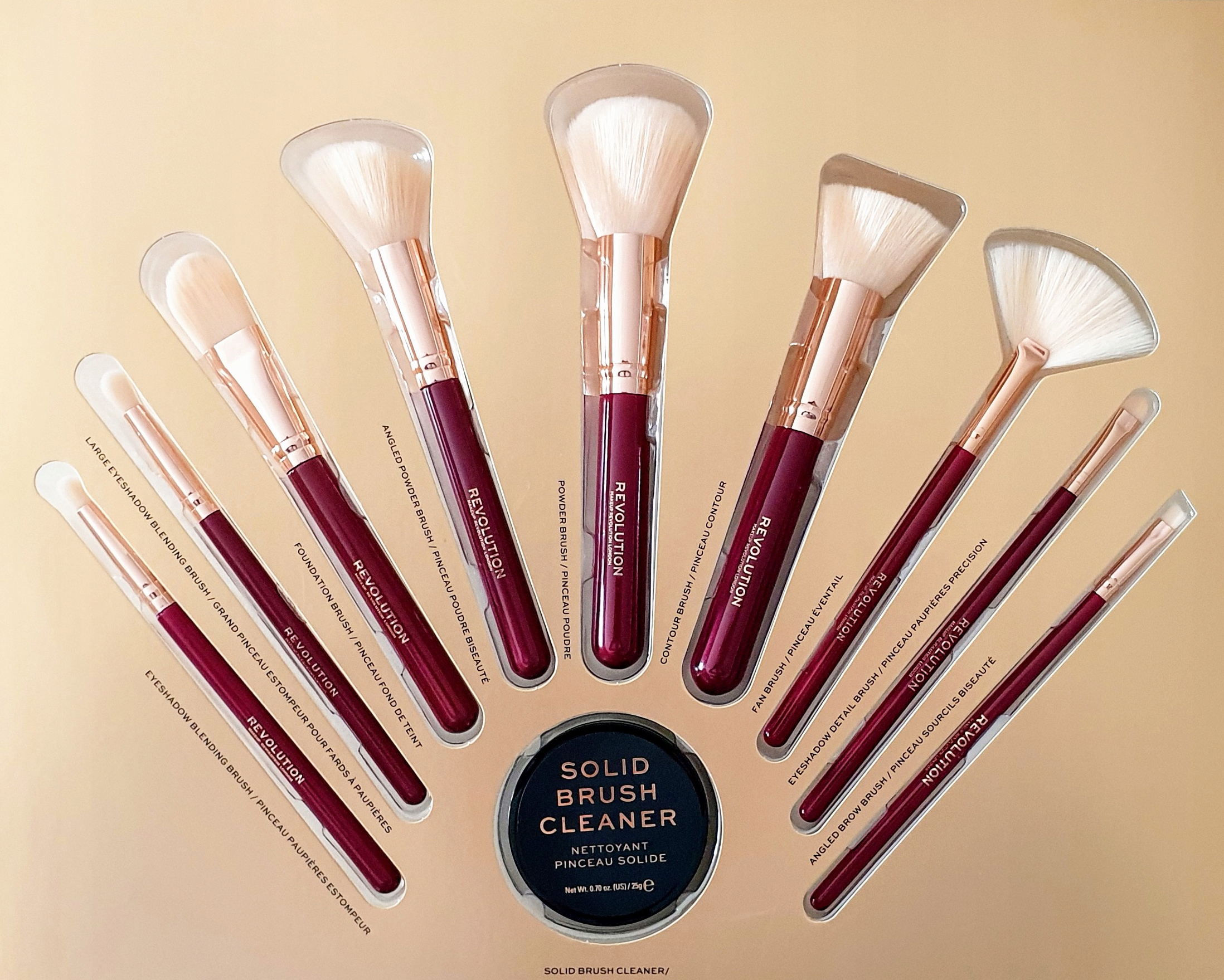 

MakeUp Revolution Profesjonalny Zestaw Pędzli 9+1