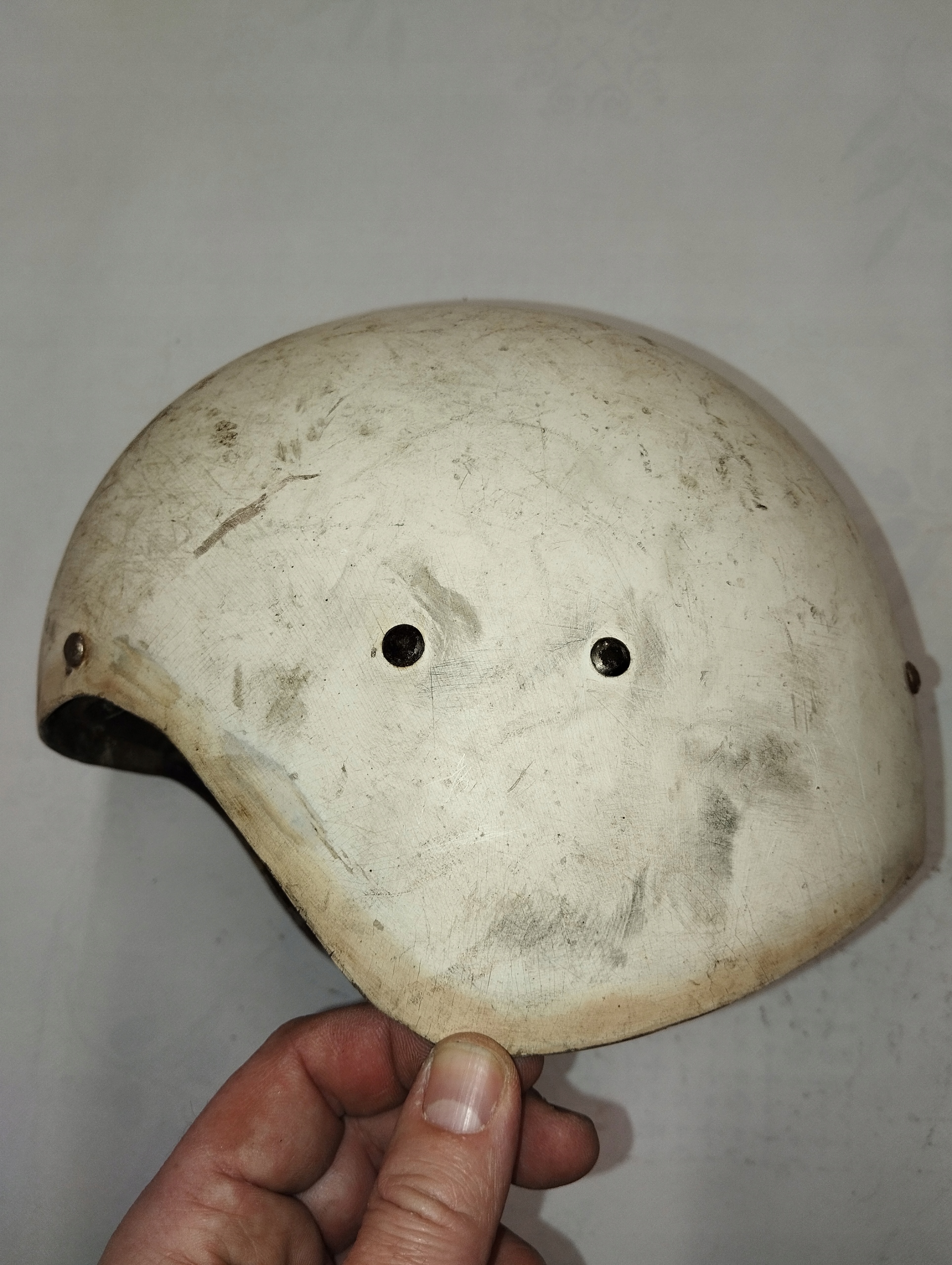 Stary kask motorowy Orzeszek Krupski Młyn okres PRL u
