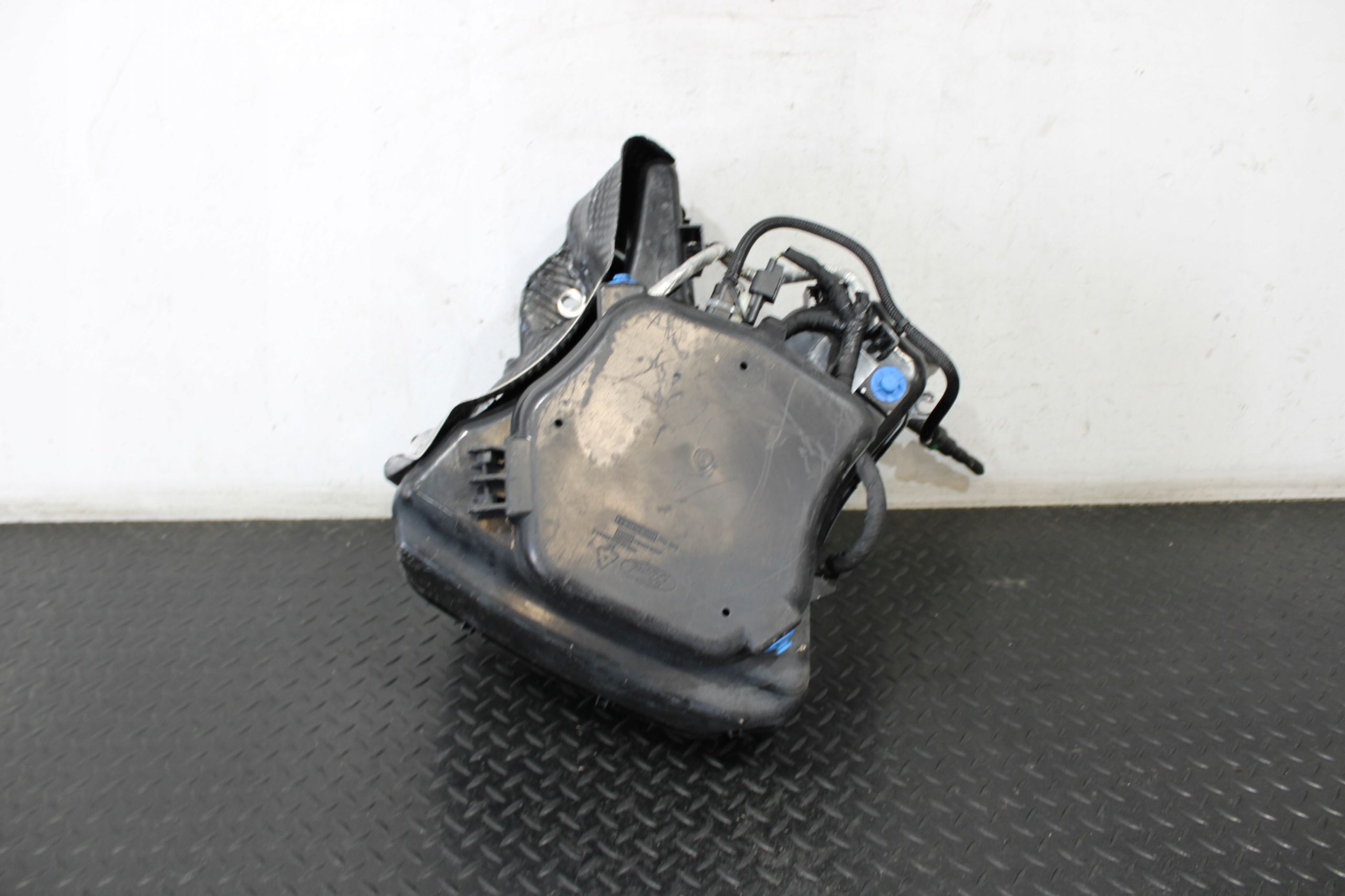 Behälter ADBLUE FORD EDGE II 2 MK2 LIFT VIGNALE K2G3-5J228-AE