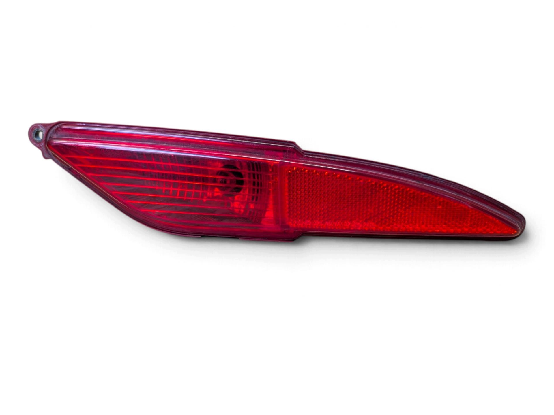 Odblask pravá strana Chrysler Delta 1 2012 51808951