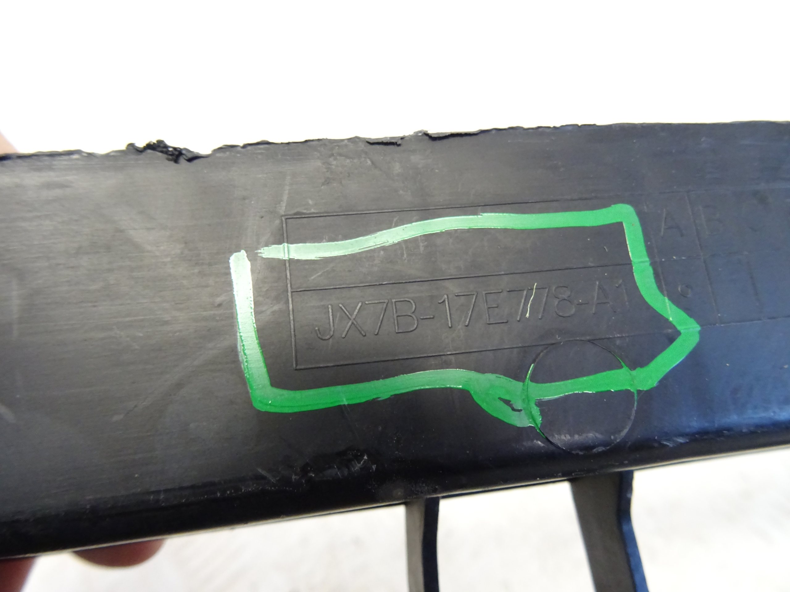 příčka nárazníku předek FORD FOCUS MK4 JX7B-17E778-A1