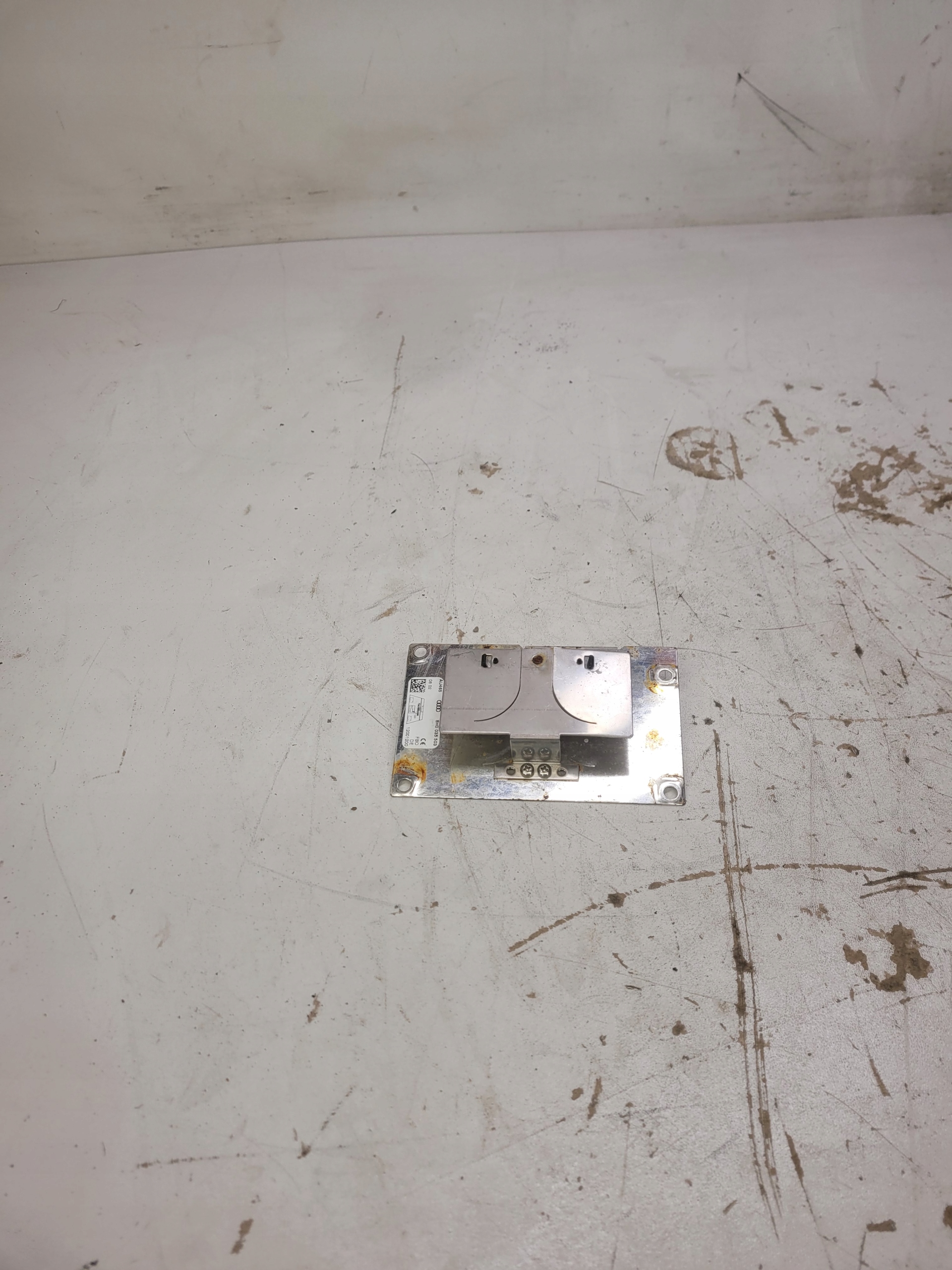 antenna amplifier AUDI A4 B6 CABRIO 8H0035503