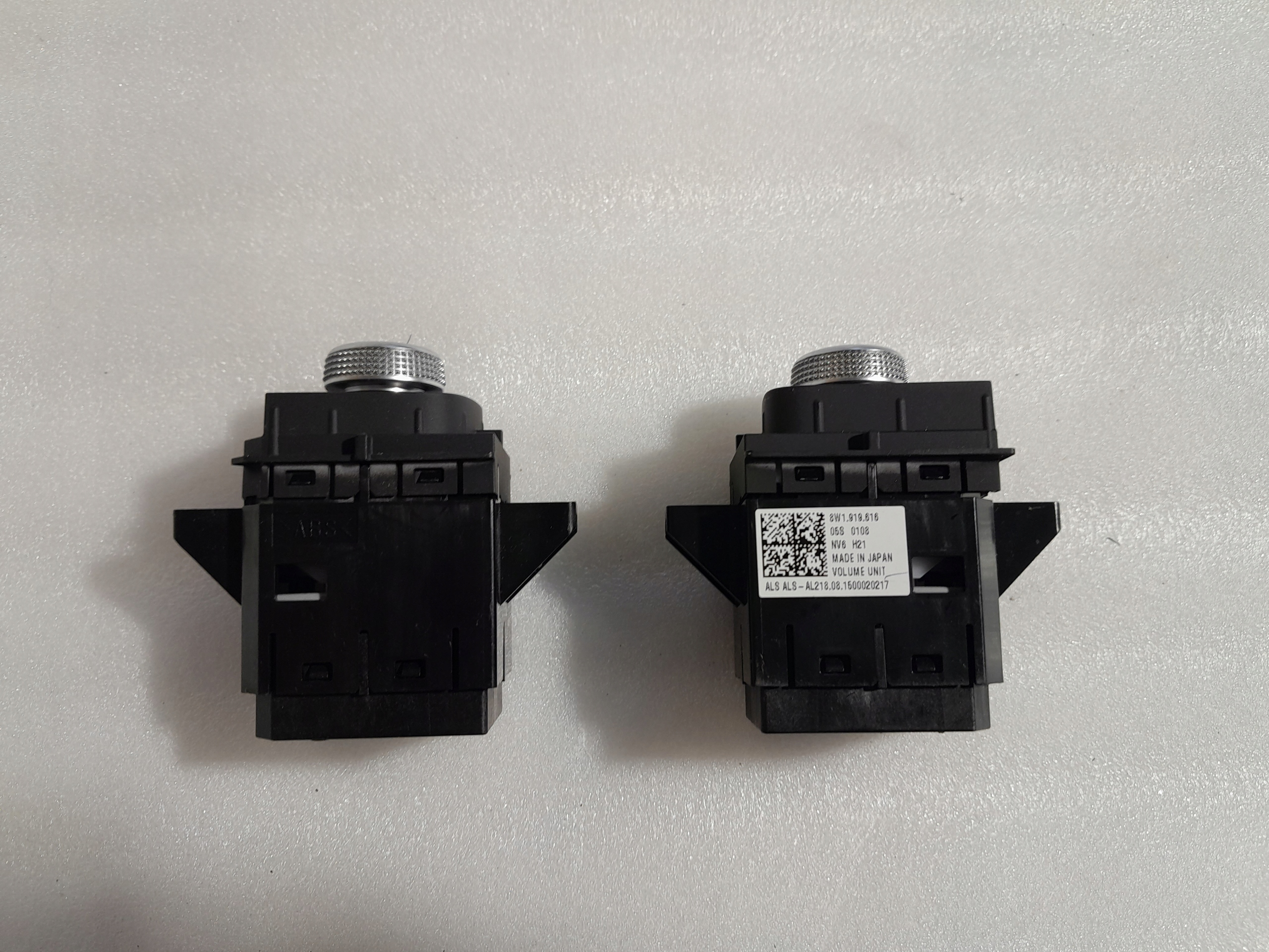 AUDI A4 B9 REGULACJA GLOSNOSCI RADIA 8W1919616