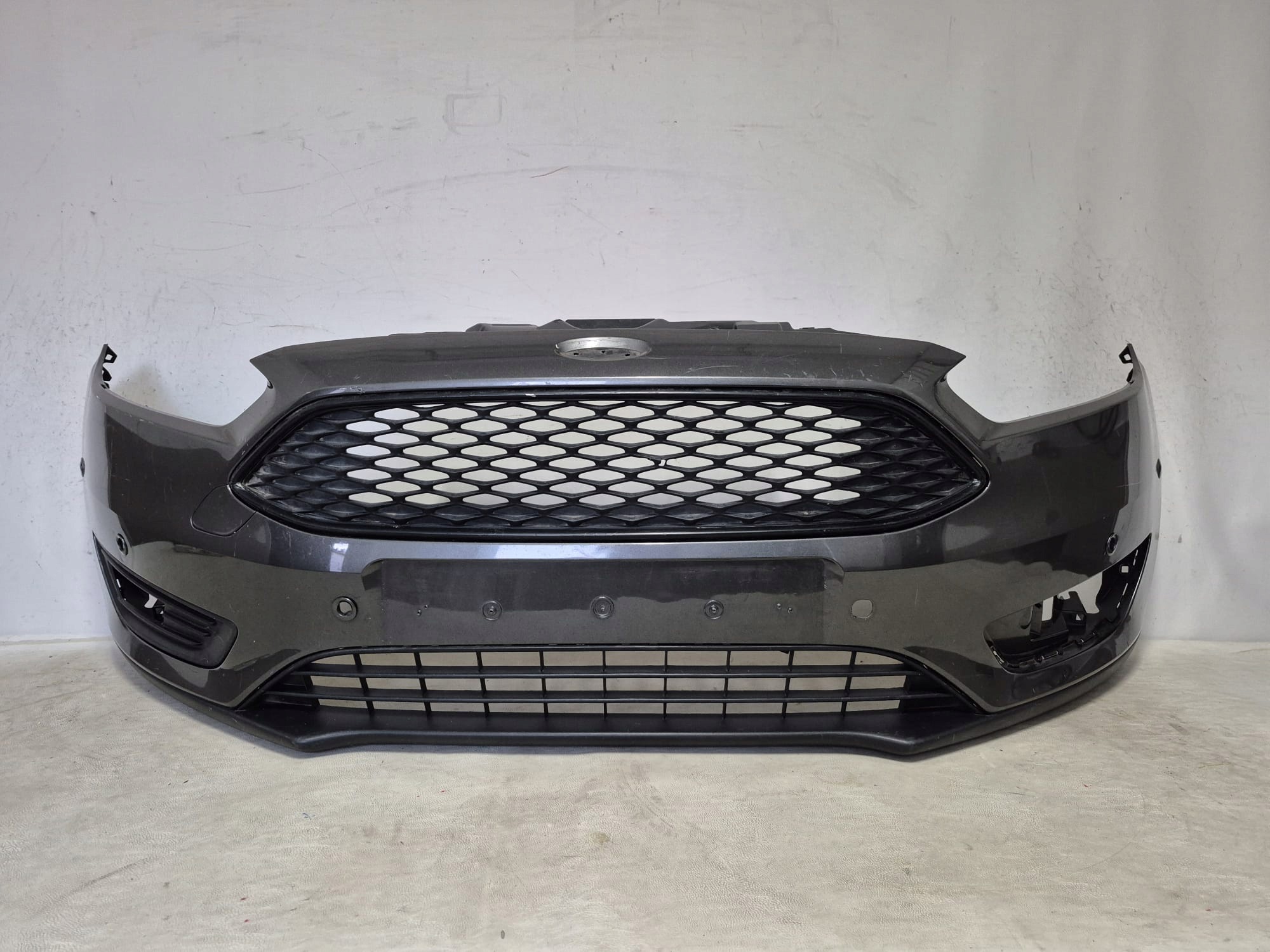 FORD FOCUS III 3 MK3 LIFT 14-19 nárazník předek přední 6XPDC