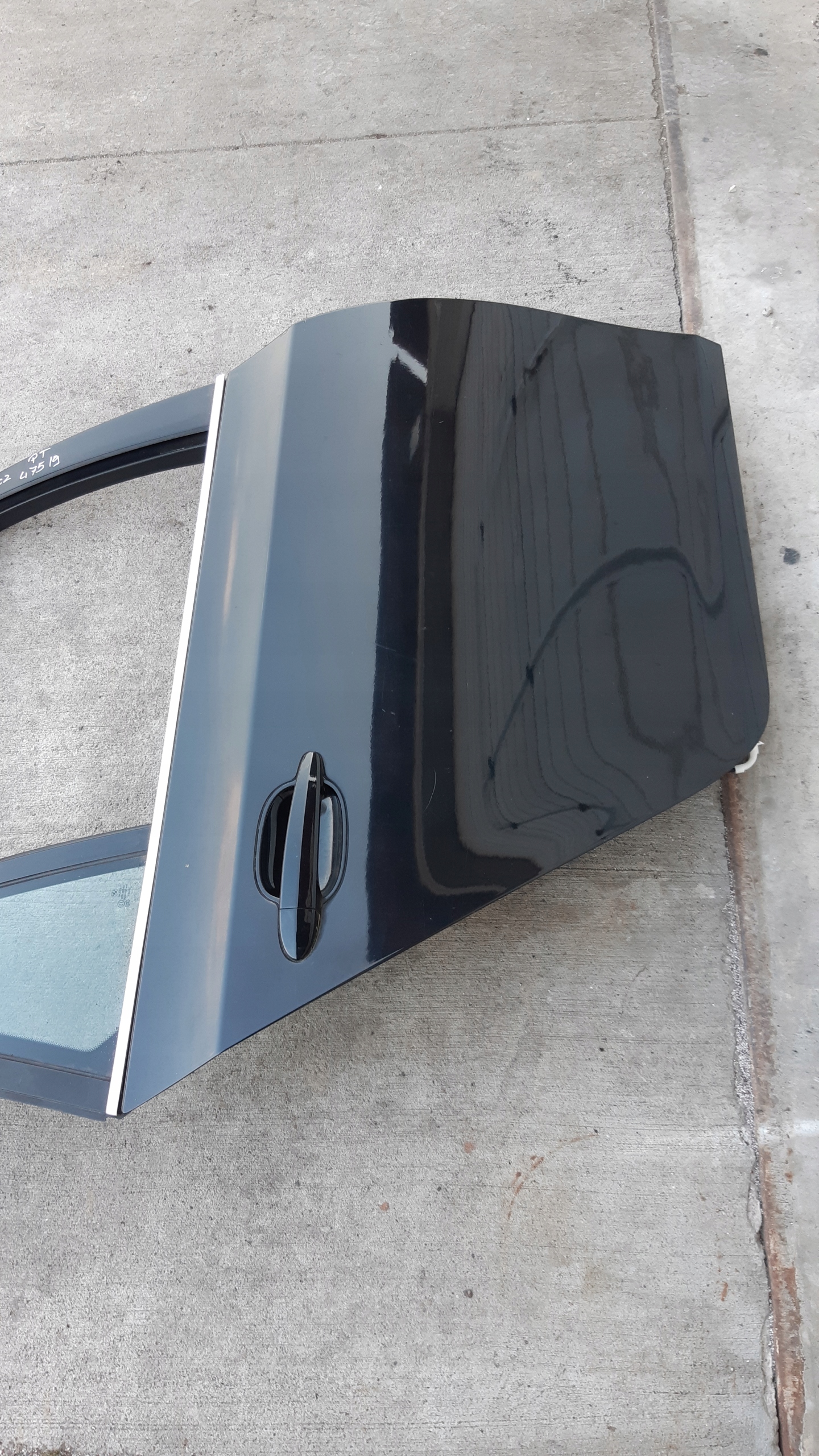 dveře pravý záď 475/9 BMW E61 LIFT