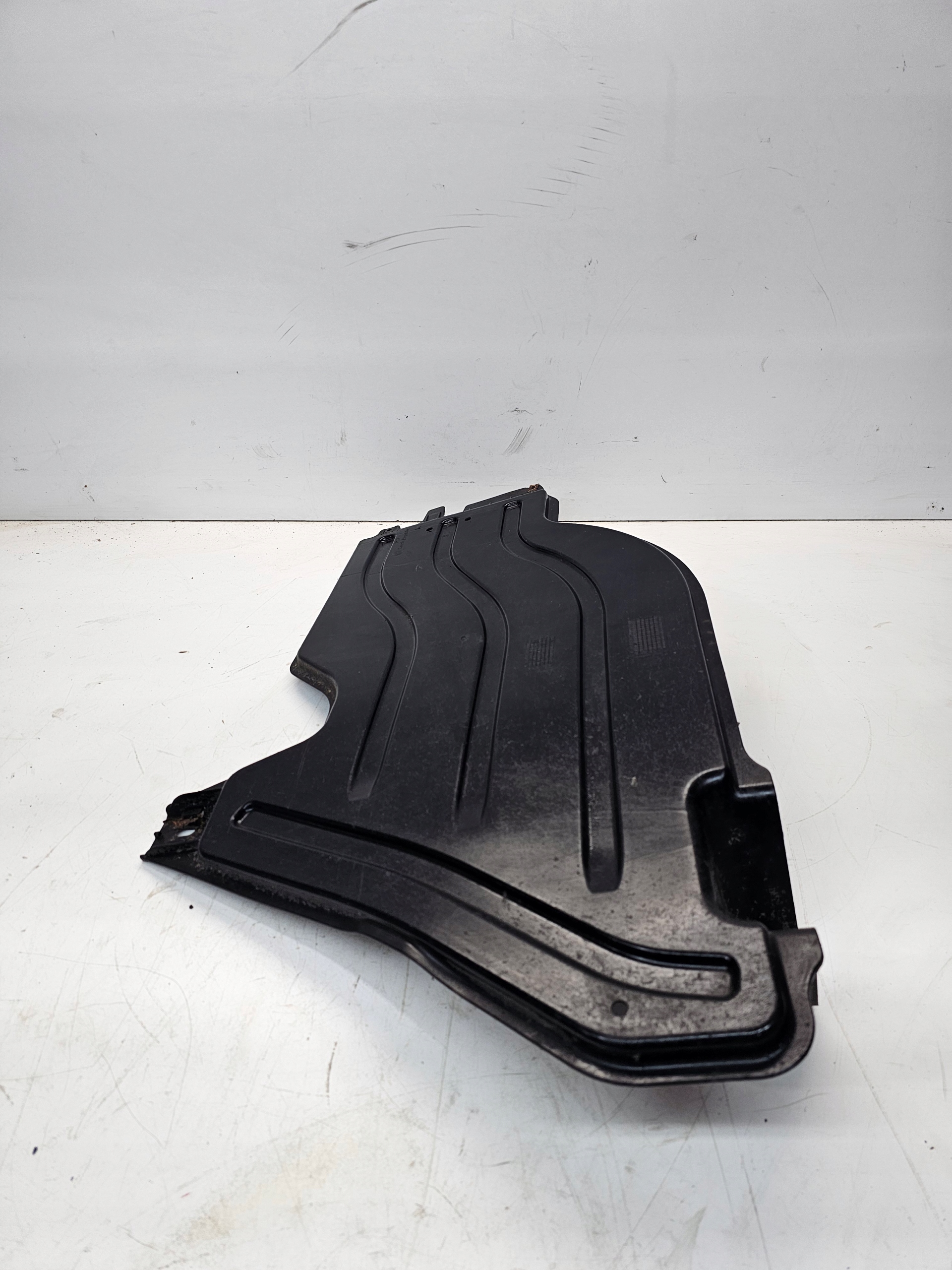 Blende Abdeckung abdeckung Unterfahrschutz links AUDI A3 8V 5Q0825206K
