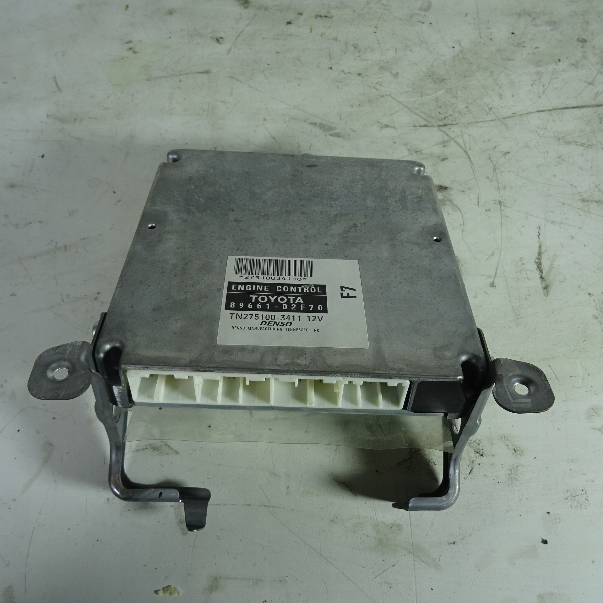 PONTIAC VIBE 1.8VVTI control unit 89661-02F70