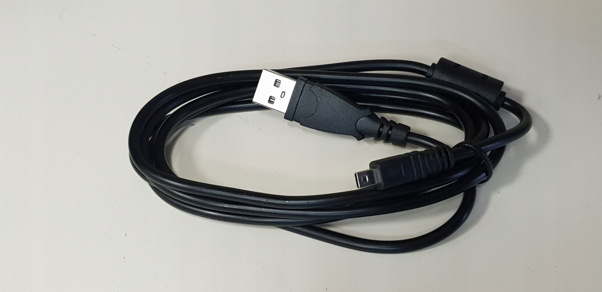 Kabel do aparatu z filtrem FUJIFILM FinePix J10 Stan opakowania oryginalne
