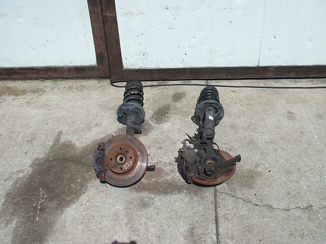 lancia YPSILON 11- амортизатор пневматический поворотный кулак, цапфа