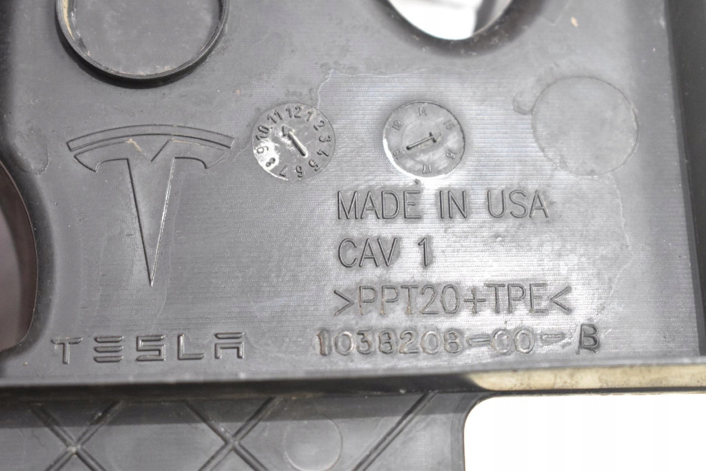 воздуховод радиатора 1038208-00-B tesla MODEL S 772 ЛС