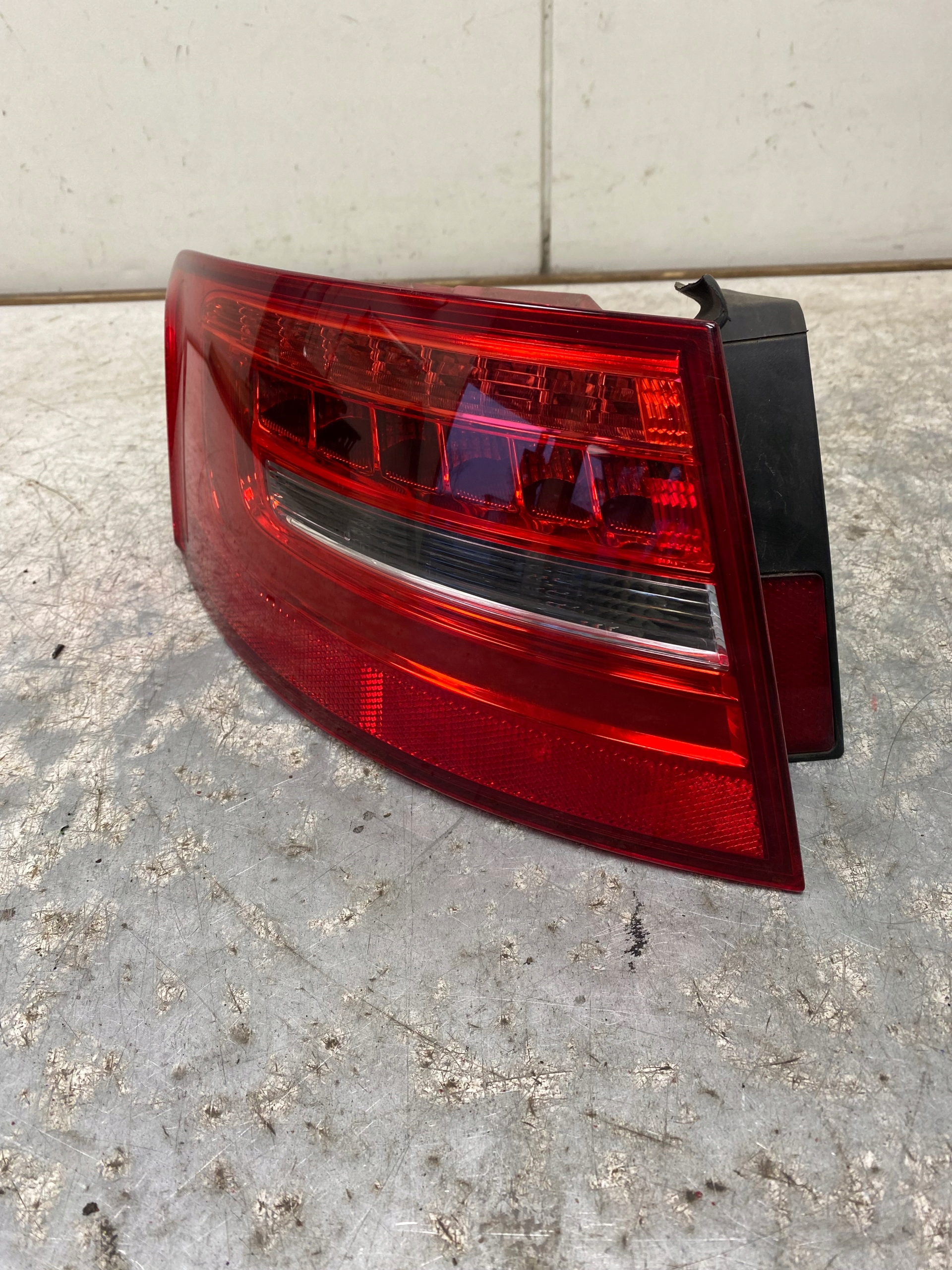 AUDI A4 B8 LIFT light left rear part fender LED NEON 8K9945095D
