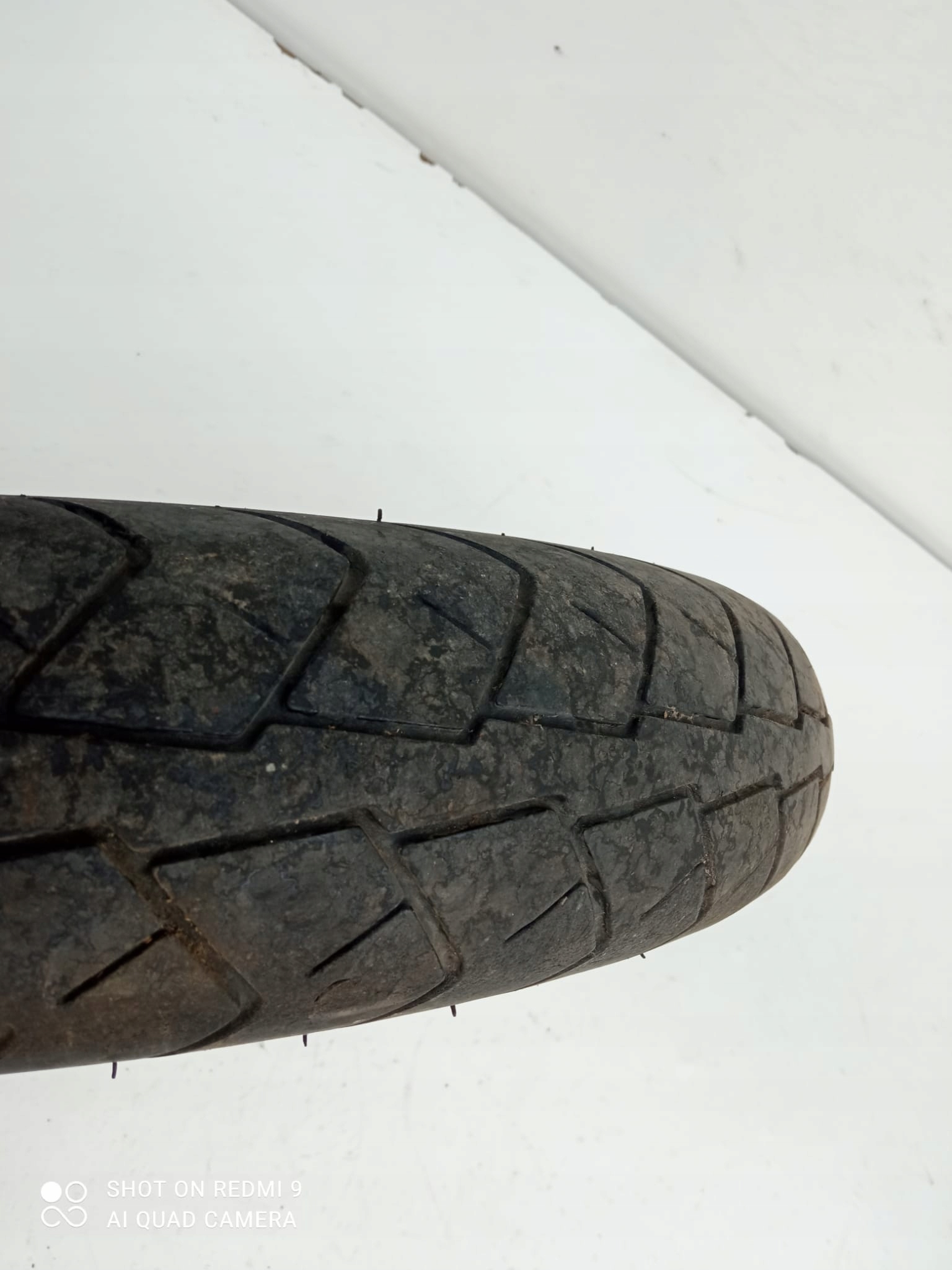 Yamaha FZ 750 2mg заднє колесо 120/70 R17
