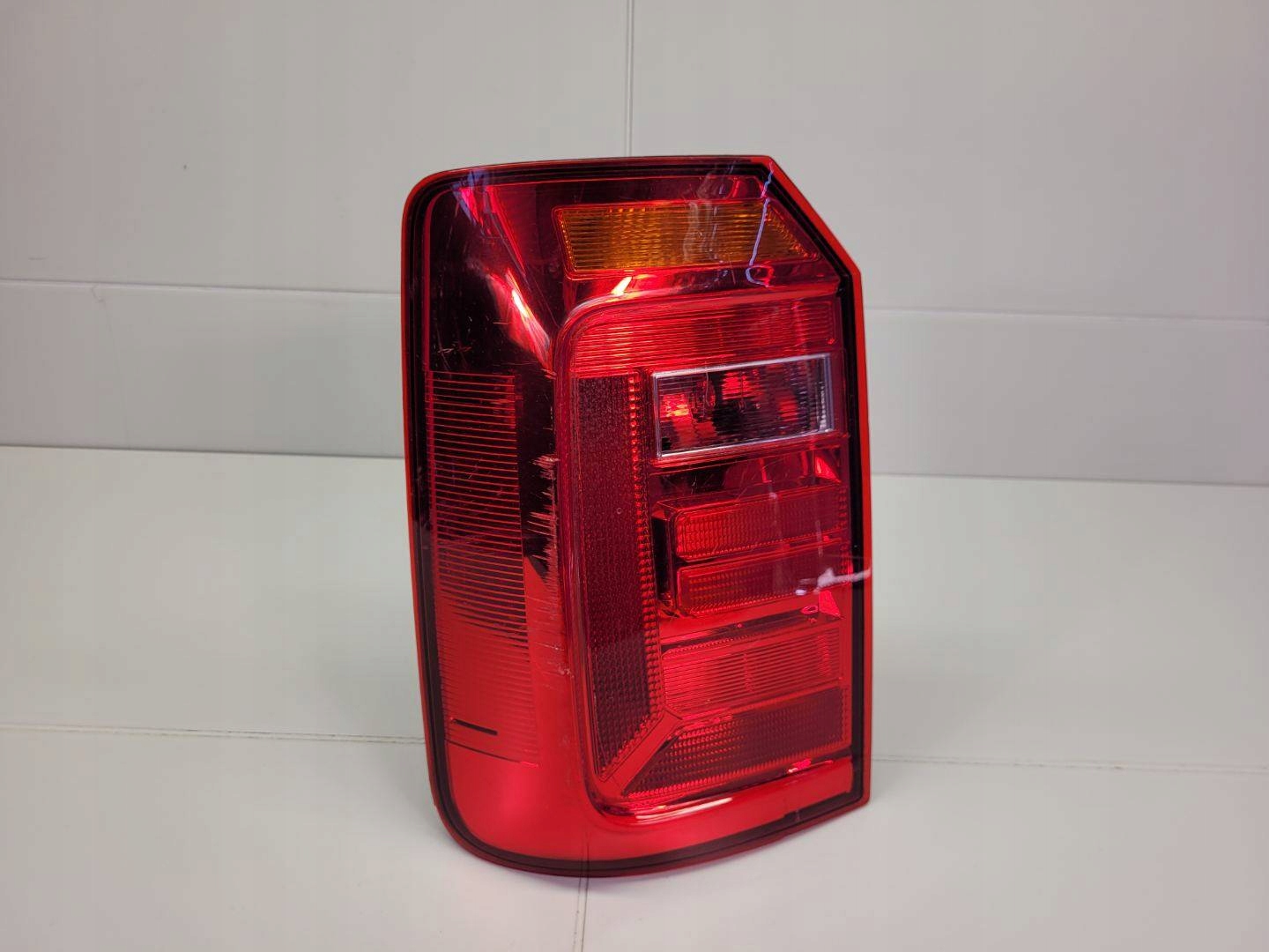 light rear left side Volkswagen Caddy 4 2016 2K1945095J
