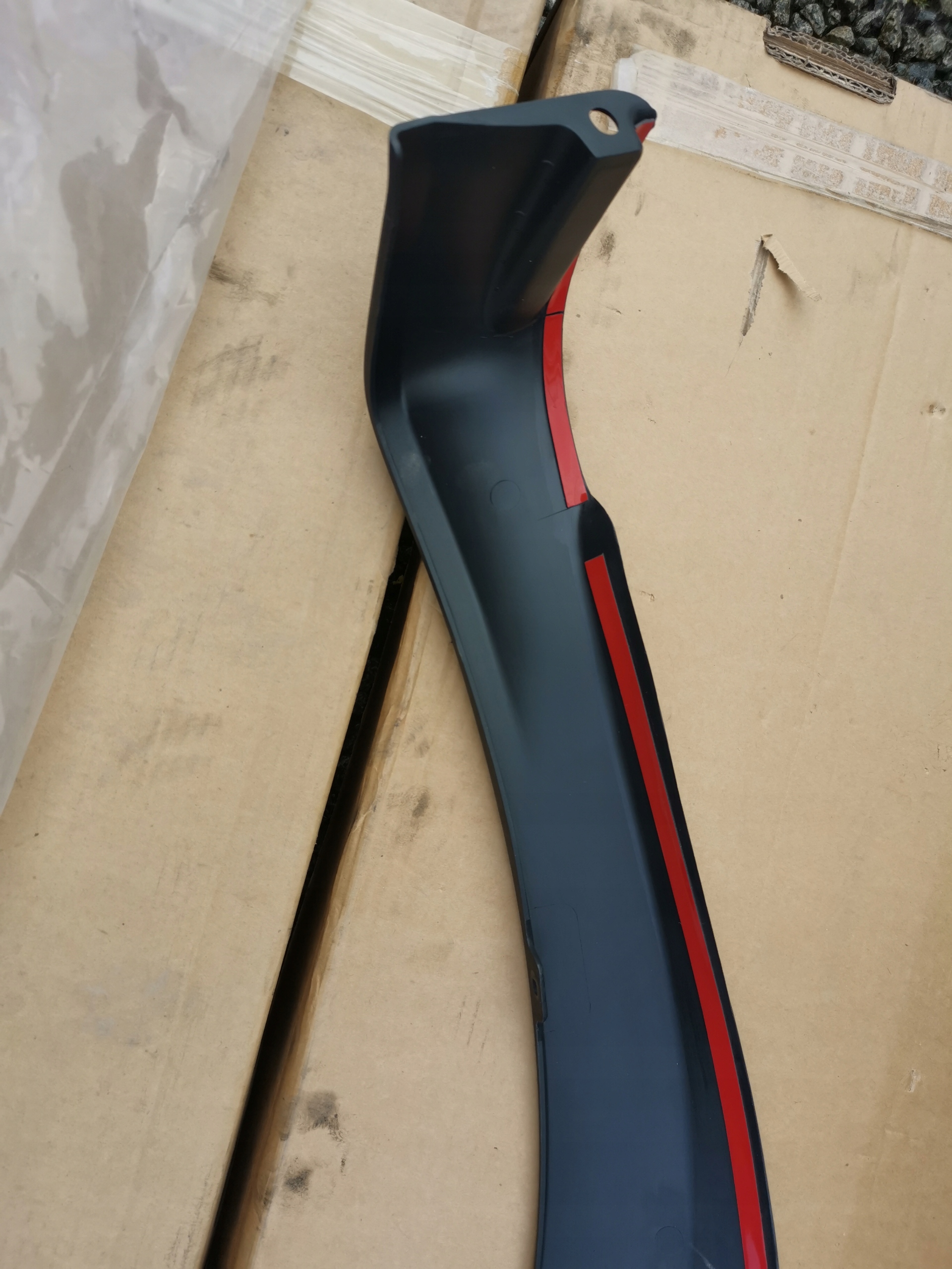 DACIA DUSTER and 1 10-18 moulding cap left front