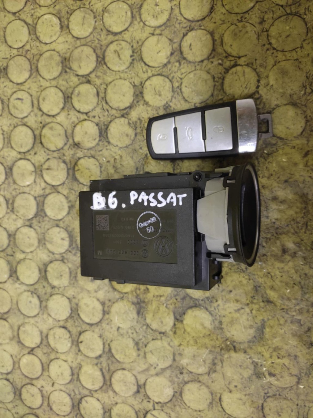 VW PASSAT B6 ignition key 3C0905843